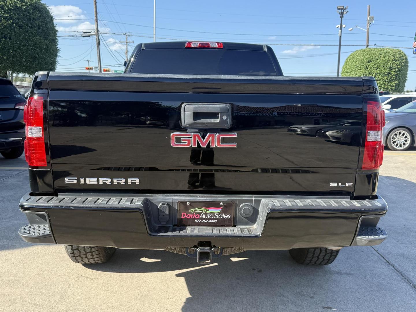 2017 Onyx Black /Cocoa/Dune, cloth Dark Ash Seats w/Jet Black Inter GMC Sierra 1500 56472 (1GTR1MEC8HZ) with an 5.3L V8 OHV 16V engine, 6-Speed Automatic transmission, located at 2401 E Main St., Grand Prairie, TX, 75050, (972) 262-4440, 32.748981, -96.969643 - Photo#17