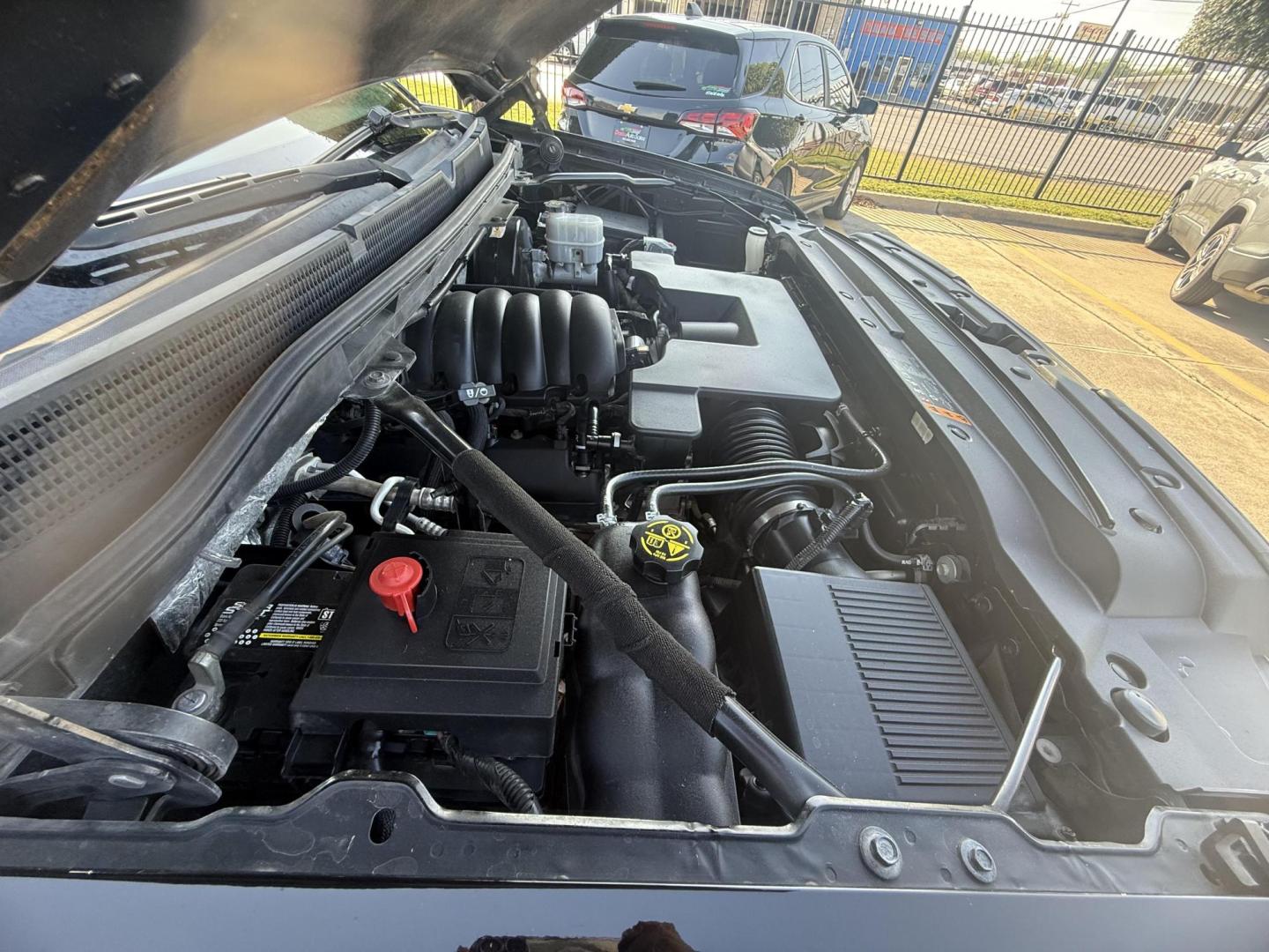 2017 Onyx Black /Cocoa/Dune, cloth Dark Ash Seats w/Jet Black Inter GMC Sierra 1500 56472 (1GTR1MEC8HZ) with an 5.3L V8 OHV 16V engine, 6-Speed Automatic transmission, located at 2401 E Main St., Grand Prairie, TX, 75050, (972) 262-4440, 32.748981, -96.969643 - Photo#24