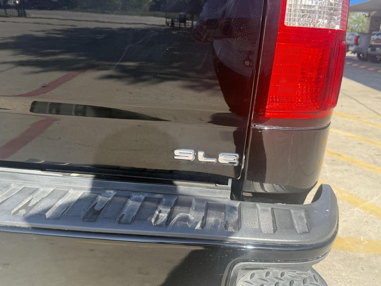 2017 Onyx Black /Cocoa/Dune, cloth Dark Ash Seats w/Jet Black Inter GMC Sierra 1500 56472 (1GTR1MEC8HZ) with an 5.3L V8 OHV 16V engine, 6-Speed Automatic transmission, located at 2401 E Main St., Grand Prairie, TX, 75050, (972) 262-4440, 32.748981, -96.969643 - Photo#28