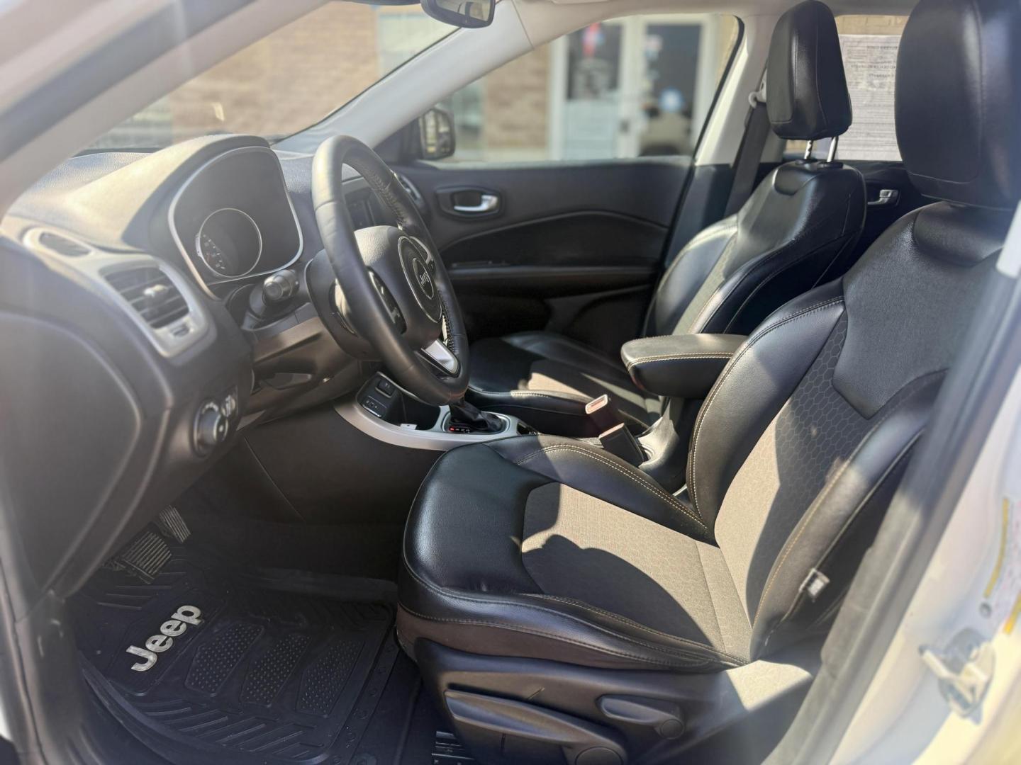 2020 White Clear Coat /Black, premium cloth/vinyl Black/Ski Grey, premium Jeep Compass 70548 (3C4NJCBB1LT) with an 2.4L L4 DOHC 16V engine, Continuously Variable Transmission5-Speed Manual transmission, located at 2401 E Main St., Grand Prairie, TX, 75050, (972) 262-4440, 32.748981, -96.969643 - Photo#8