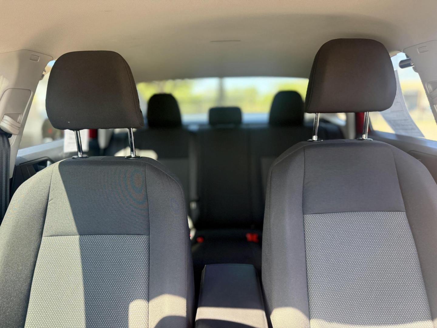 2019 Tornado Red /Storm Gray, cloth Titan Black, cloth Volkswagen Jetta 62580 (3VWC57BUXKM) with an 1.4L L4 DOHC 16V engine, 8-Speed Automatic transmission, located at 2401 E Main St., Grand Prairie, TX, 75050, (972) 262-4440, 32.748981, -96.969643 - Photo#9