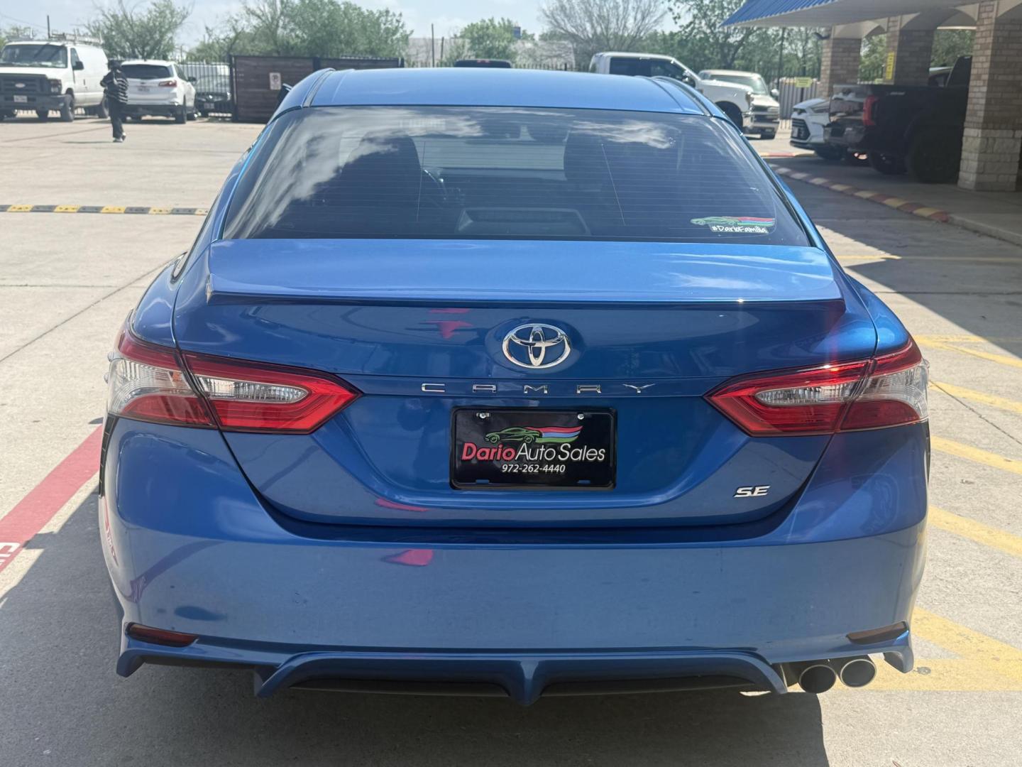 2018 Blue Crush Metallic /Ash, leatherette/cloth Black, leatherette/cloth Toyota Camry 59159 (4T1B11HK7JU) with an 2.5L L4 DOHC 16V engine, 8-Speed Automatic transmission, located at 2401 E Main St., Grand Prairie, TX, 75050, (972) 262-4440, 32.748981, -96.969643 - Photo#18