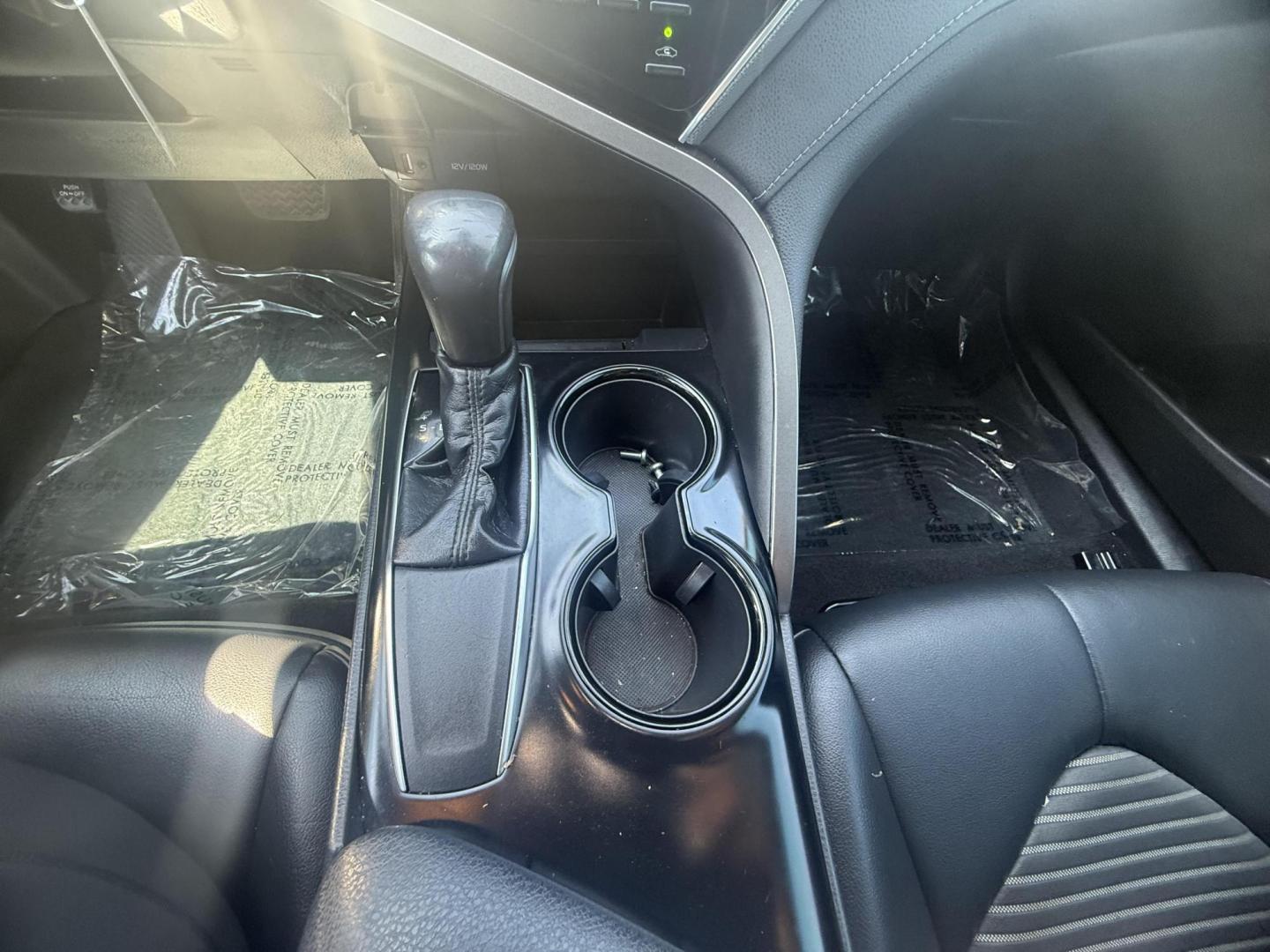 2018 Blue Crush Metallic /Ash, leatherette/cloth Black, leatherette/cloth Toyota Camry 59159 (4T1B11HK7JU) with an 2.5L L4 DOHC 16V engine, 8-Speed Automatic transmission, located at 2401 E Main St., Grand Prairie, TX, 75050, (972) 262-4440, 32.748981, -96.969643 - Photo#21