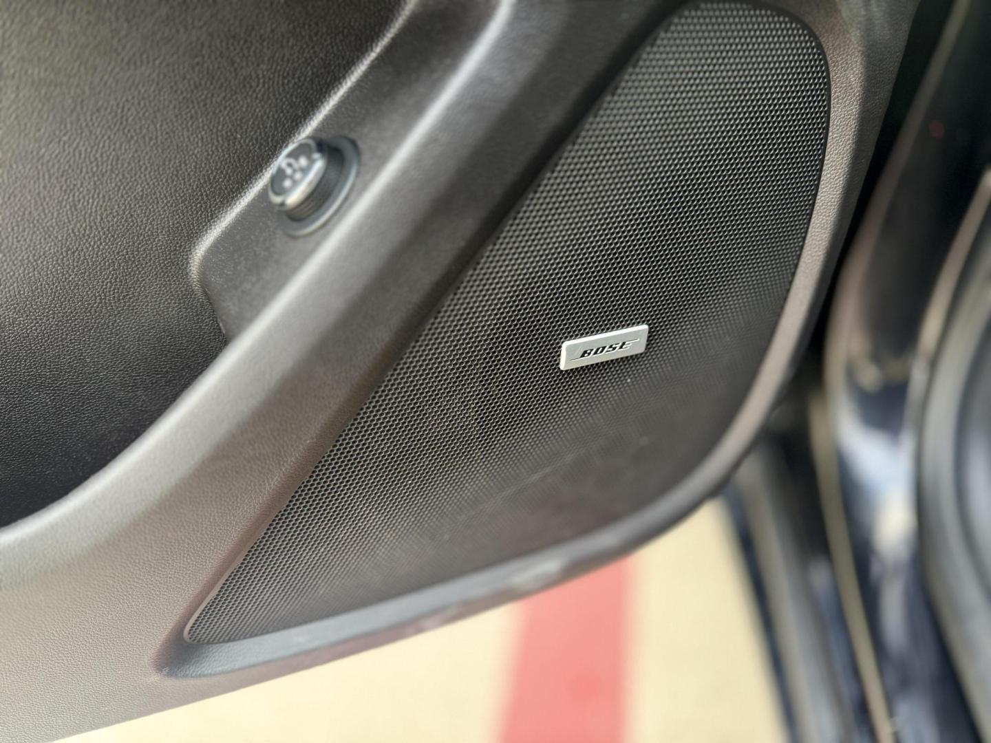 2020 Mosaic Black Metallic /Dark Atmosphere/Medium Ash Gray, leather Jet Black Chevrolet Traverse 70180 (1GNERKKW0LJ) with an 3.6L V6 DOHC 24V engine, 9-Speed Automatic transmission, located at 2401 E Main St., Grand Prairie, TX, 75050, (972) 262-4440, 32.748981, -96.969643 - Photo#10