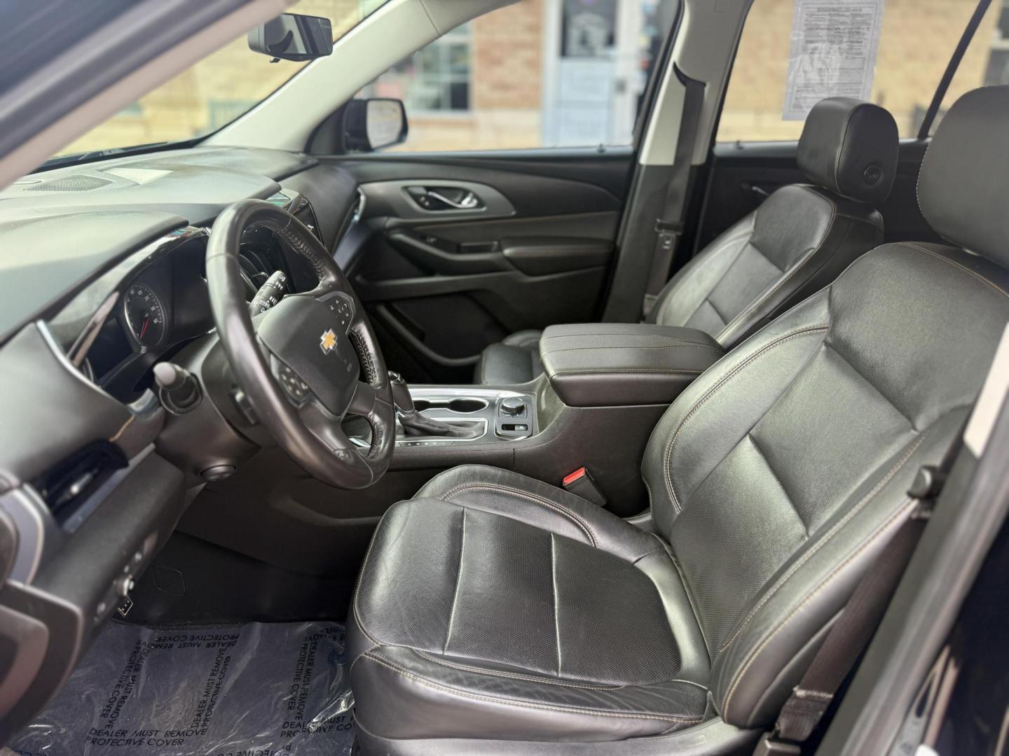 2020 Mosaic Black Metallic /Dark Atmosphere/Medium Ash Gray, leather Jet Black Chevrolet Traverse 70180 (1GNERKKW0LJ) with an 3.6L V6 DOHC 24V engine, 9-Speed Automatic transmission, located at 2401 E Main St., Grand Prairie, TX, 75050, (972) 262-4440, 32.748981, -96.969643 - Photo#11