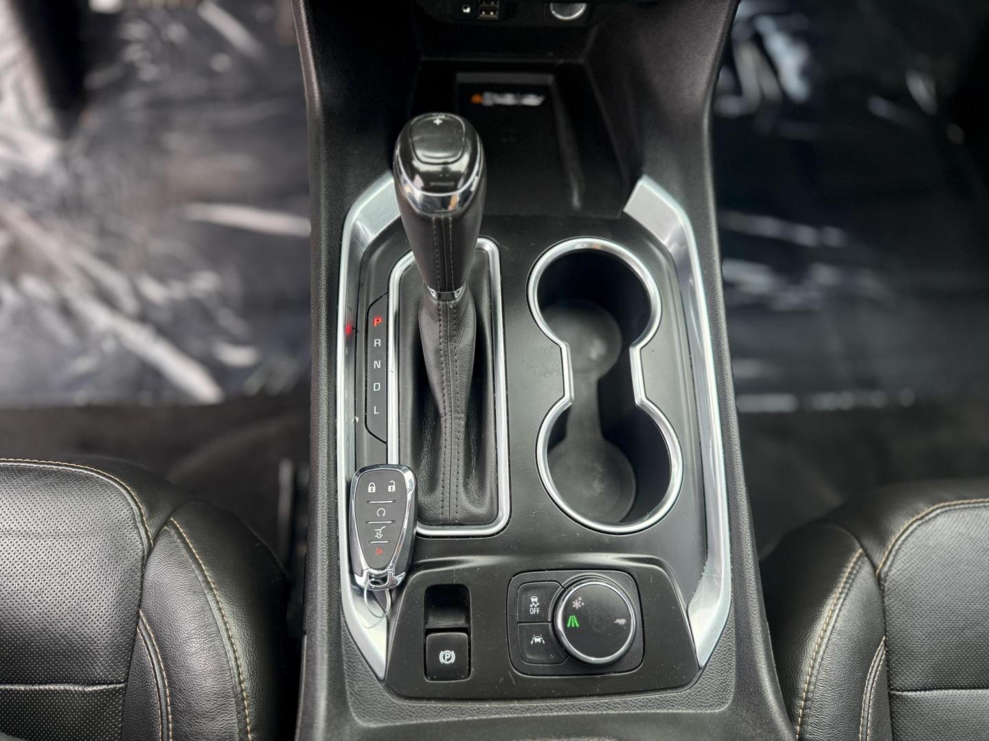 2020 Mosaic Black Metallic /Dark Atmosphere/Medium Ash Gray, leather Jet Black Chevrolet Traverse 70180 (1GNERKKW0LJ) with an 3.6L V6 DOHC 24V engine, 9-Speed Automatic transmission, located at 2401 E Main St., Grand Prairie, TX, 75050, (972) 262-4440, 32.748981, -96.969643 - Photo#17