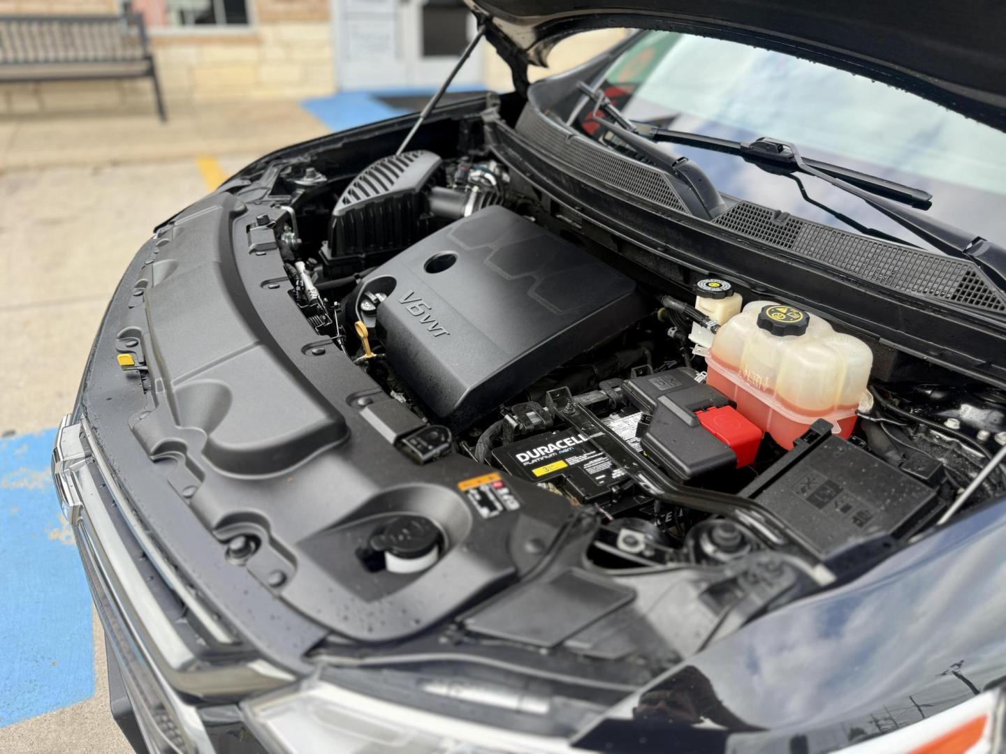 2020 Mosaic Black Metallic /Dark Atmosphere/Medium Ash Gray, leather Jet Black Chevrolet Traverse 70180 (1GNERKKW0LJ) with an 3.6L V6 DOHC 24V engine, 9-Speed Automatic transmission, located at 2401 E Main St., Grand Prairie, TX, 75050, (972) 262-4440, 32.748981, -96.969643 - Photo#23