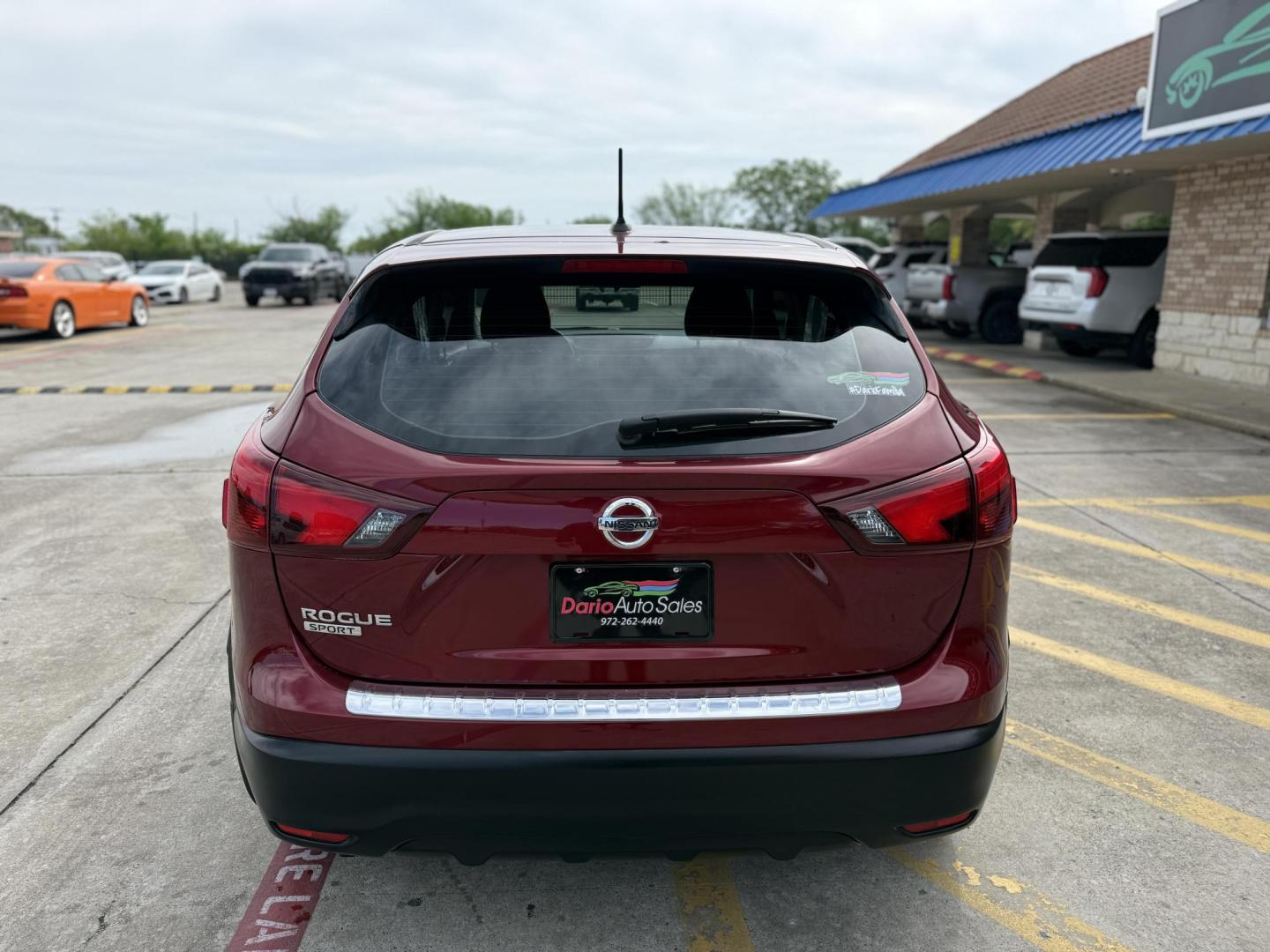 2019 Scarlet Ember Tintcoat /Charcoal, cloth Light Gray, cloth Nissan Rogue Sport 68486 (JN1BJ1CP7KW) with an 2.0L L4 DOHC 16V engine, Continuously Variable Transmission transmission, located at 2401 E Main St., Grand Prairie, TX, 75050, (972) 262-4440, 32.748981, -96.969643 - Photo#3