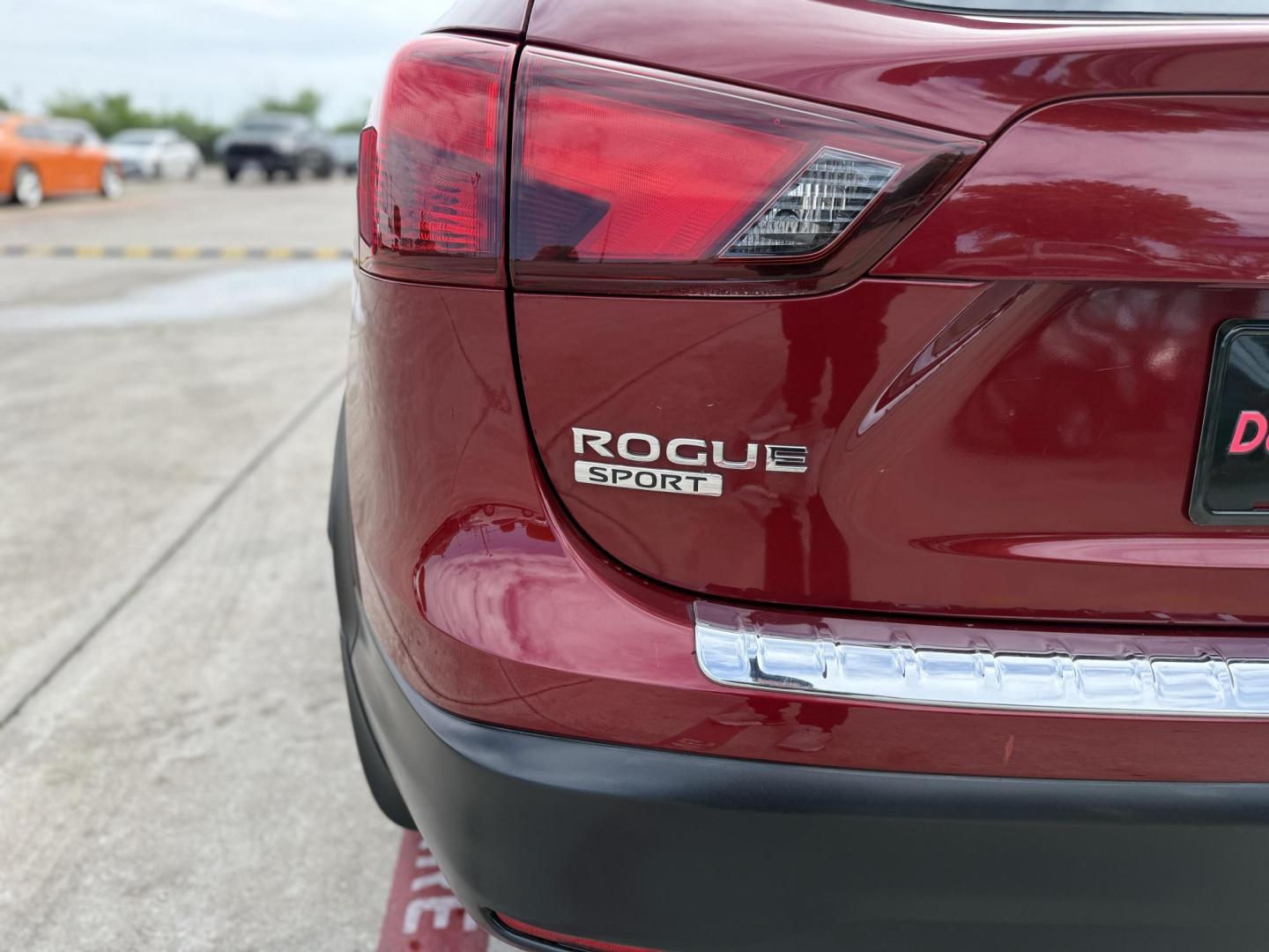 2019 Scarlet Ember Tintcoat /Charcoal, cloth Light Gray, cloth Nissan Rogue Sport 68486 (JN1BJ1CP7KW) with an 2.0L L4 DOHC 16V engine, Continuously Variable Transmission transmission, located at 2401 E Main St., Grand Prairie, TX, 75050, (972) 262-4440, 32.748981, -96.969643 - Photo#4