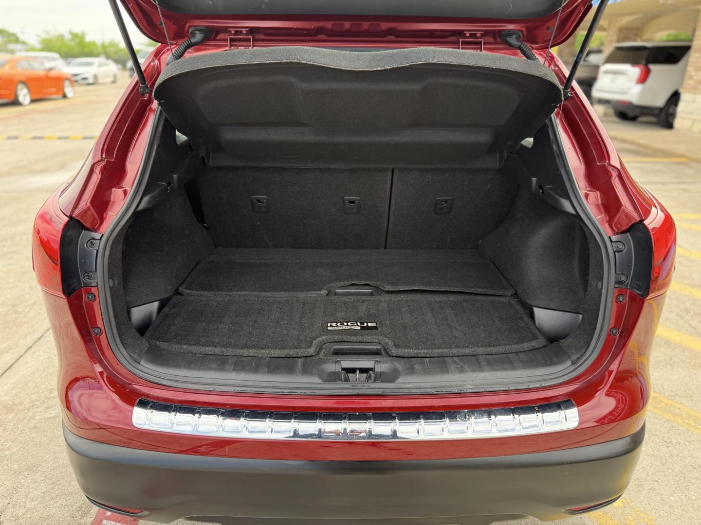 2019 Scarlet Ember Tintcoat /Charcoal, cloth Light Gray, cloth Nissan Rogue Sport 68486 (JN1BJ1CP7KW) with an 2.0L L4 DOHC 16V engine, Continuously Variable Transmission transmission, located at 2401 E Main St., Grand Prairie, TX, 75050, (972) 262-4440, 32.748981, -96.969643 - Photo#17