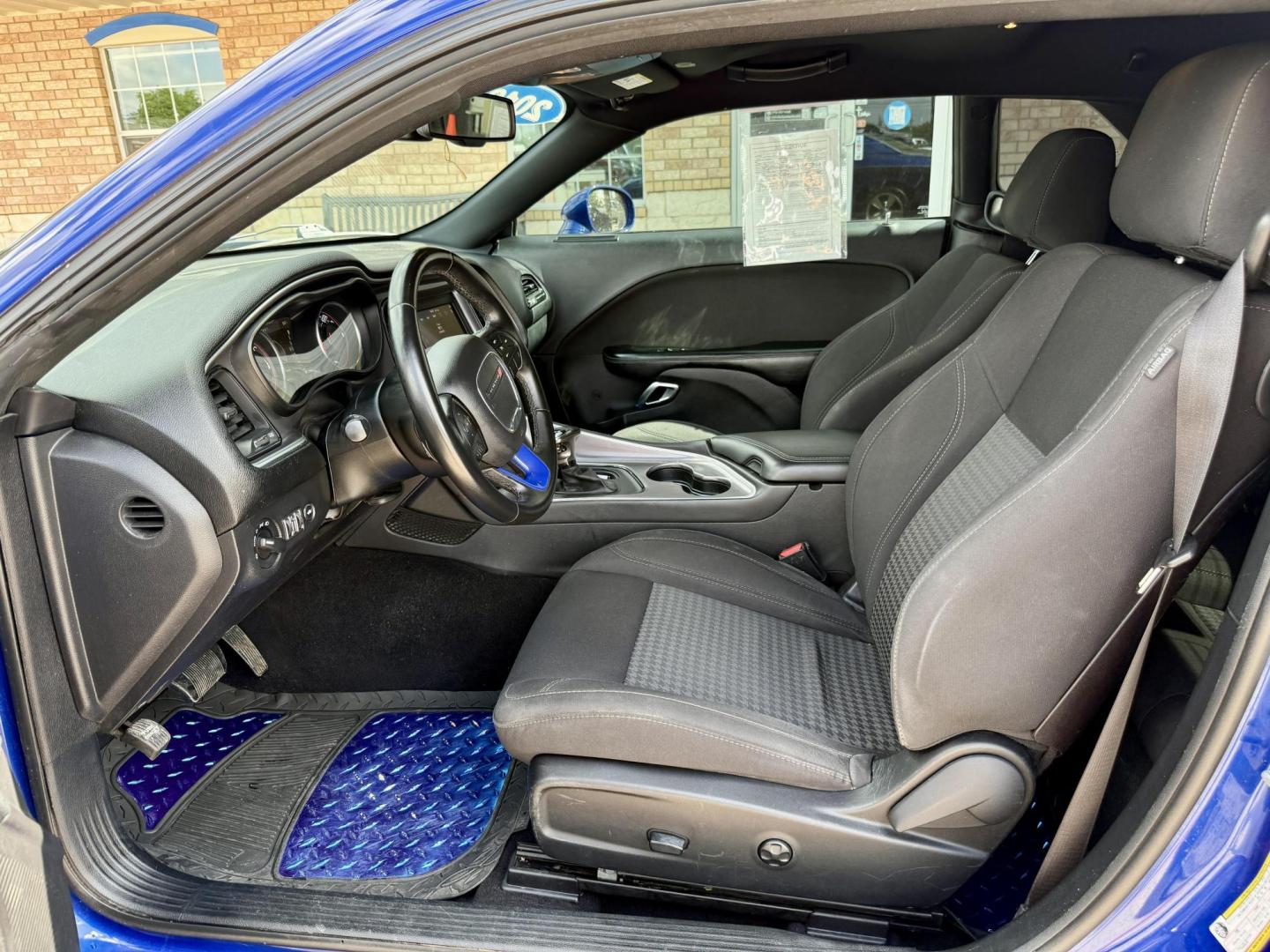 2019 B5 Blue Pearl Coat /Black, cloth Black, premium leather Black/Caramel, Dodge Challenger 66198 (2C3CDZAG9KH) with an 3.6L V6 DOHC 24V engine, 8-Speed Automatic transmission, located at 2401 E Main St., Grand Prairie, TX, 75050, (972) 262-4440, 32.748981, -96.969643 - Photo#10