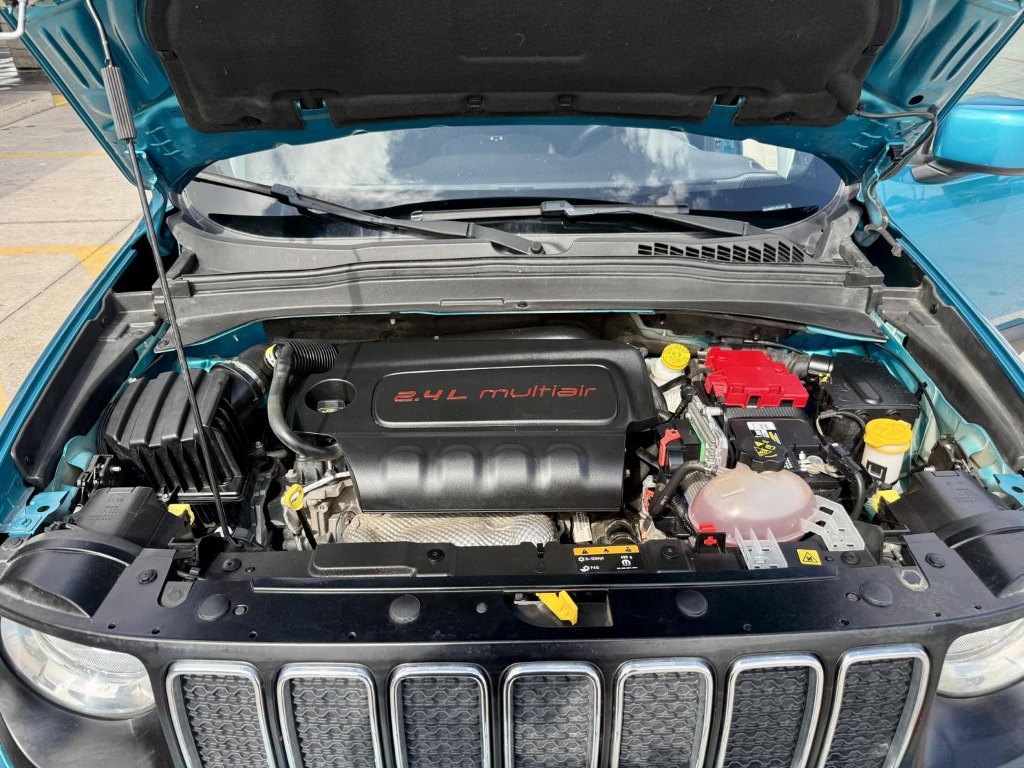 2020 /Black, premium cloth Black/Sandstorm, premium clot Jeep Renegade 70682 (ZACNJABB7LP) with an 2.4L L4 DOHC 16V engine, 9-Speed Automatic transmission, located at 2401 E Main St., Grand Prairie, TX, 75050, (972) 262-4440, 32.748981, -96.969643 - Photo#20