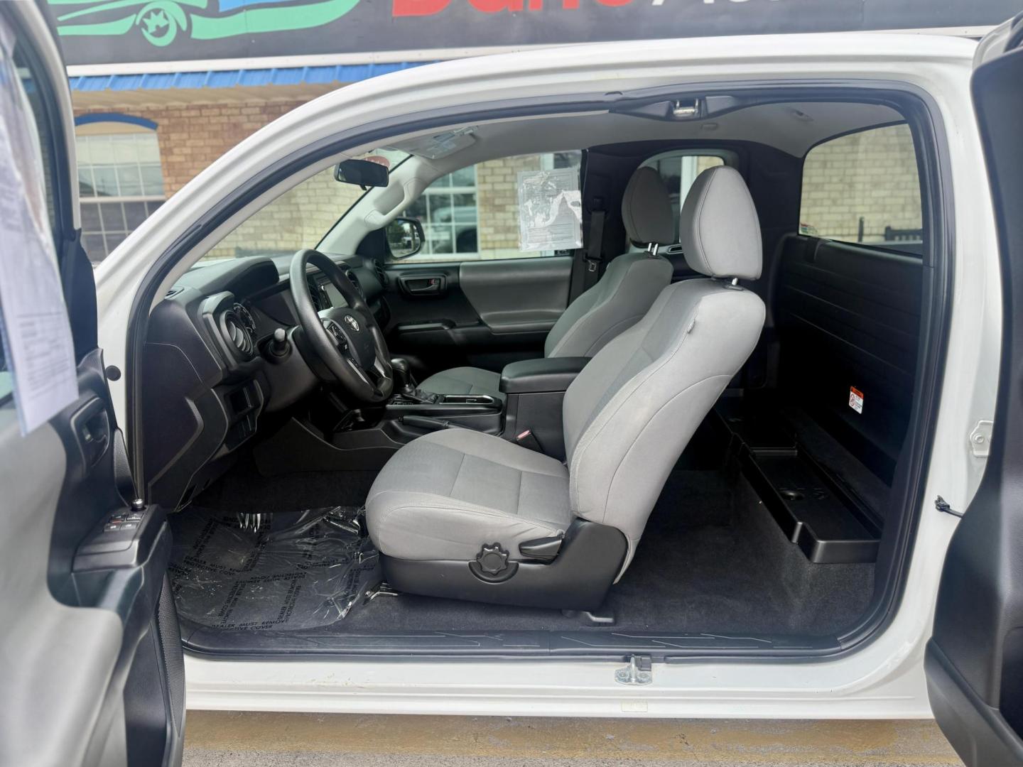2016 Super White /Black/Caramel, cloth Black/Red, cloth Cement Gray, Toyota Tacoma 53500 (5TFRX5GN5GX) with an 2.7L L4 DOHC 16V engine, 6-Speed Automatic transmission, located at 2401 E Main St., Grand Prairie, TX, 75050, (972) 262-4440, 32.748981, -96.969643 - Photo#10