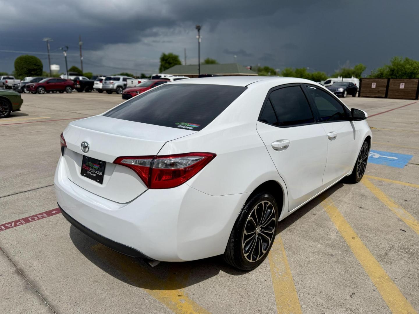 2016 Super White /Amber Fabric, cloth Ash Fabric, cloth Ivory Fabric Toyota Corolla 52980 (5YFBURHE3GP) with an 1.8L L4 DOHC 16V engine, Continuously Variable Transmission transmission, located at 2401 E Main St., Grand Prairie, TX, 75050, (972) 262-4440, 32.748981, -96.969643 - Photo#4