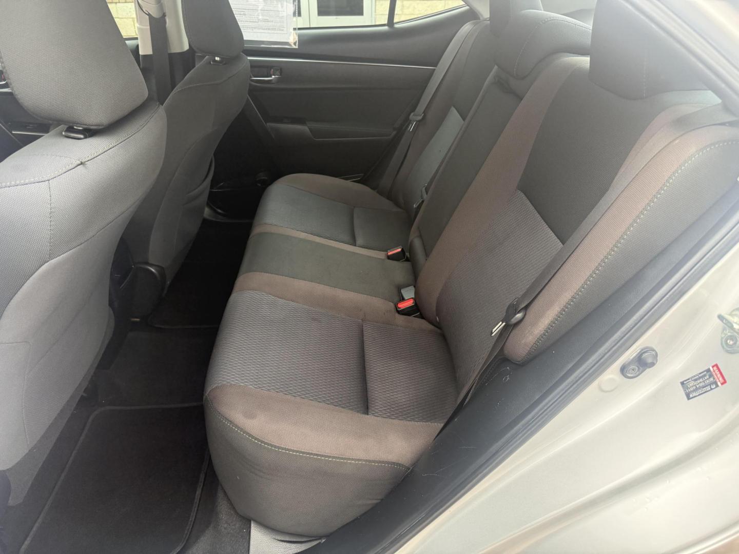 2019 Classic Silver Metallic /Almond, premium cloth Ash/Dark Gray, premium cloth Toyota Corolla 62851 (2T1BURHEXKC) with an 1.8L L4 DOHC 16V engine, Continuously Variable Transmission transmission, located at 2401 E Main St., Grand Prairie, TX, 75050, (972) 262-4440, 32.748981, -96.969643 - Photo#4