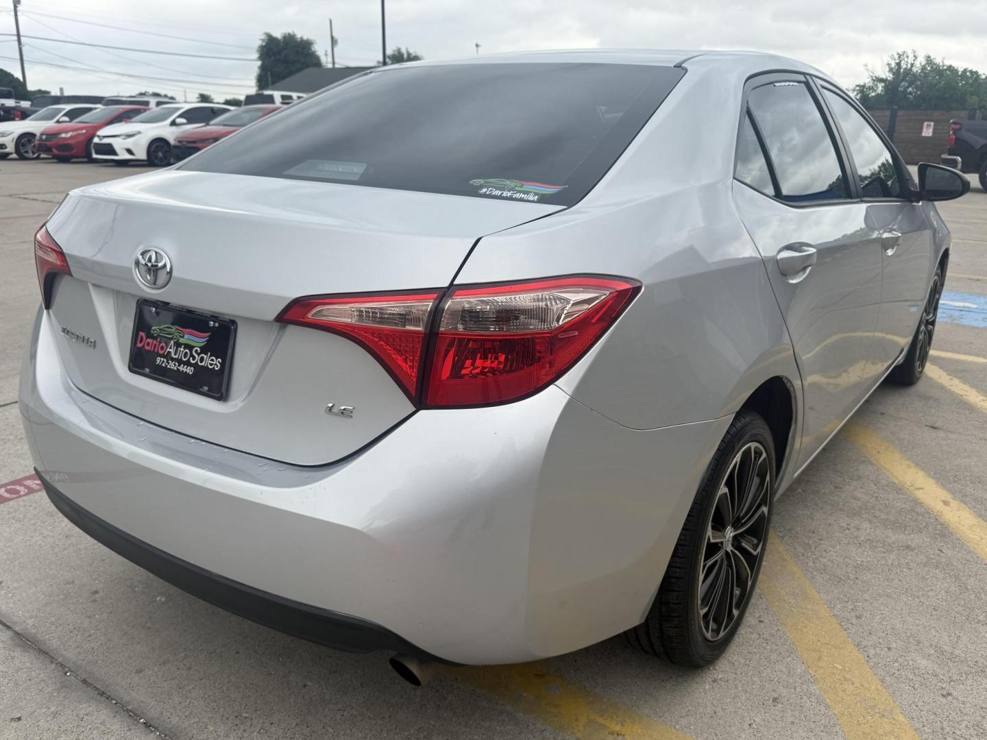 2019 Classic Silver Metallic /Almond, premium cloth Ash/Dark Gray, premium cloth Toyota Corolla 62851 (2T1BURHEXKC) with an 1.8L L4 DOHC 16V engine, Continuously Variable Transmission transmission, located at 2401 E Main St., Grand Prairie, TX, 75050, (972) 262-4440, 32.748981, -96.969643 - Photo#8