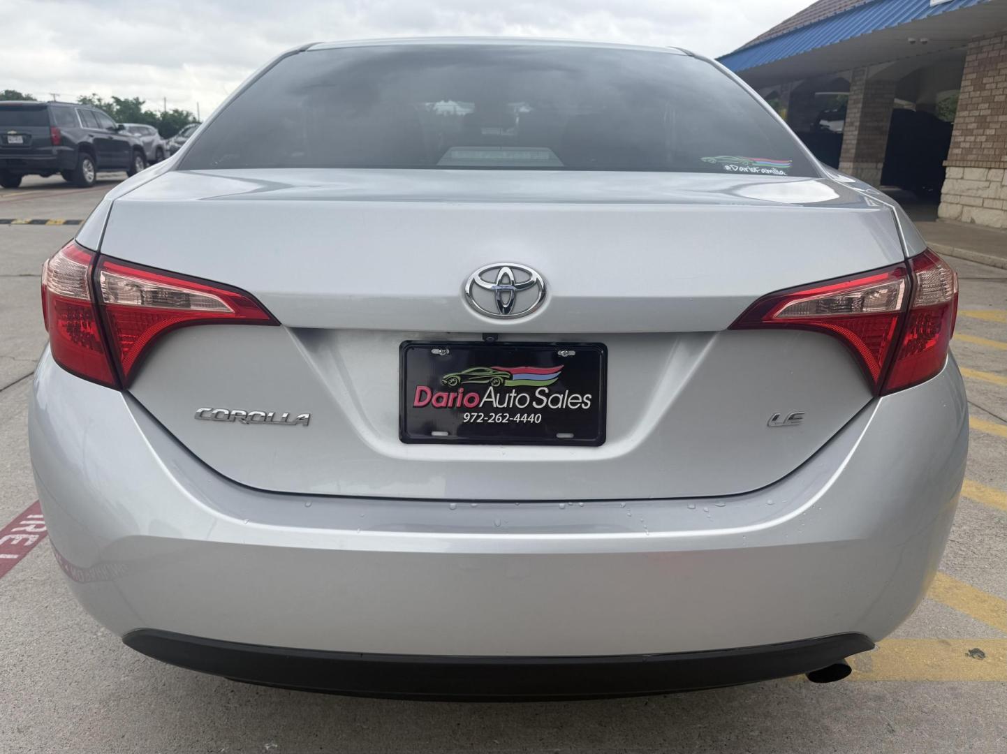 2019 Classic Silver Metallic /Almond, premium cloth Ash/Dark Gray, premium cloth Toyota Corolla 62851 (2T1BURHEXKC) with an 1.8L L4 DOHC 16V engine, Continuously Variable Transmission transmission, located at 2401 E Main St., Grand Prairie, TX, 75050, (972) 262-4440, 32.748981, -96.969643 - Photo#26
