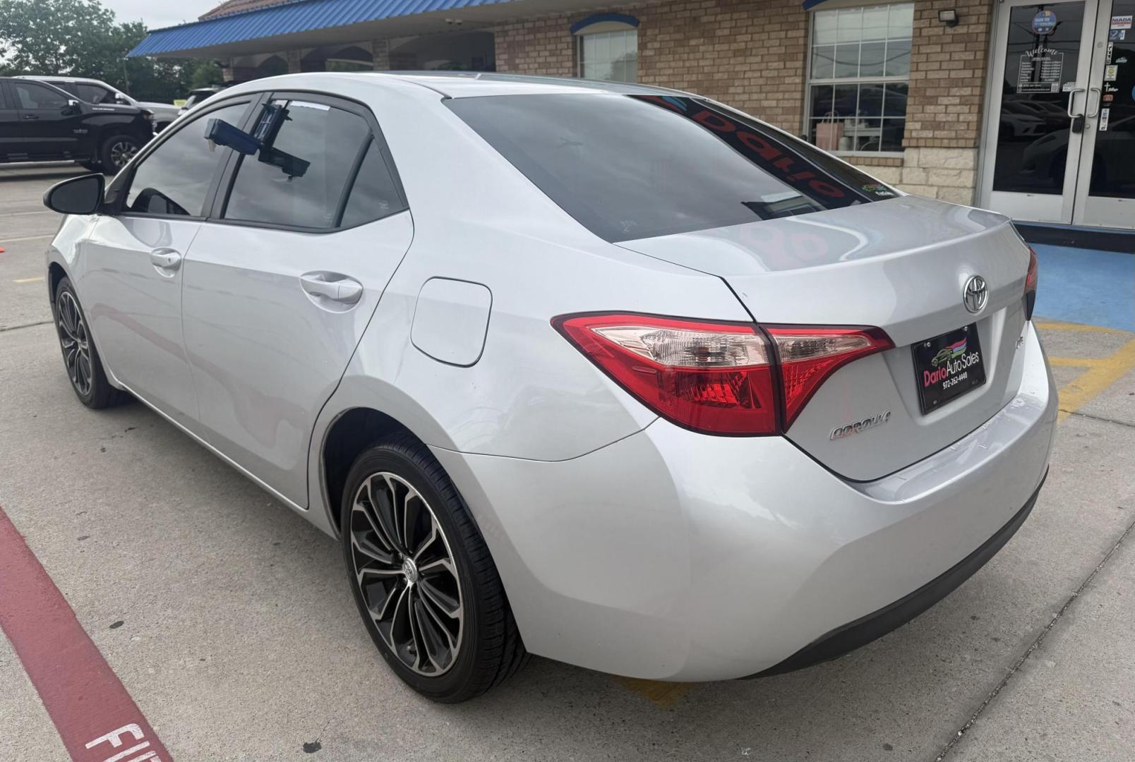 2019 Classic Silver Metallic /Almond, premium cloth Ash/Dark Gray, premium cloth Toyota Corolla 62851 (2T1BURHEXKC) with an 1.8L L4 DOHC 16V engine, Continuously Variable Transmission transmission, located at 2401 E Main St., Grand Prairie, TX, 75050, (972) 262-4440, 32.748981, -96.969643 - Photo#28