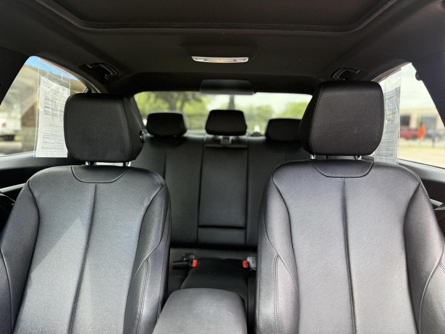 2017 Alpine White /Black Dakota w/Dark Oyster Highlight, leather Blac BMW 3-Series 55640 (WBA8B9G39HN) with an 3.0L L6 DOHC 24V engine, 8-Speed Automatic transmission, located at 2401 E Main St., Grand Prairie, TX, 75050, (972) 262-4440, 32.748981, -96.969643 - Photo#11