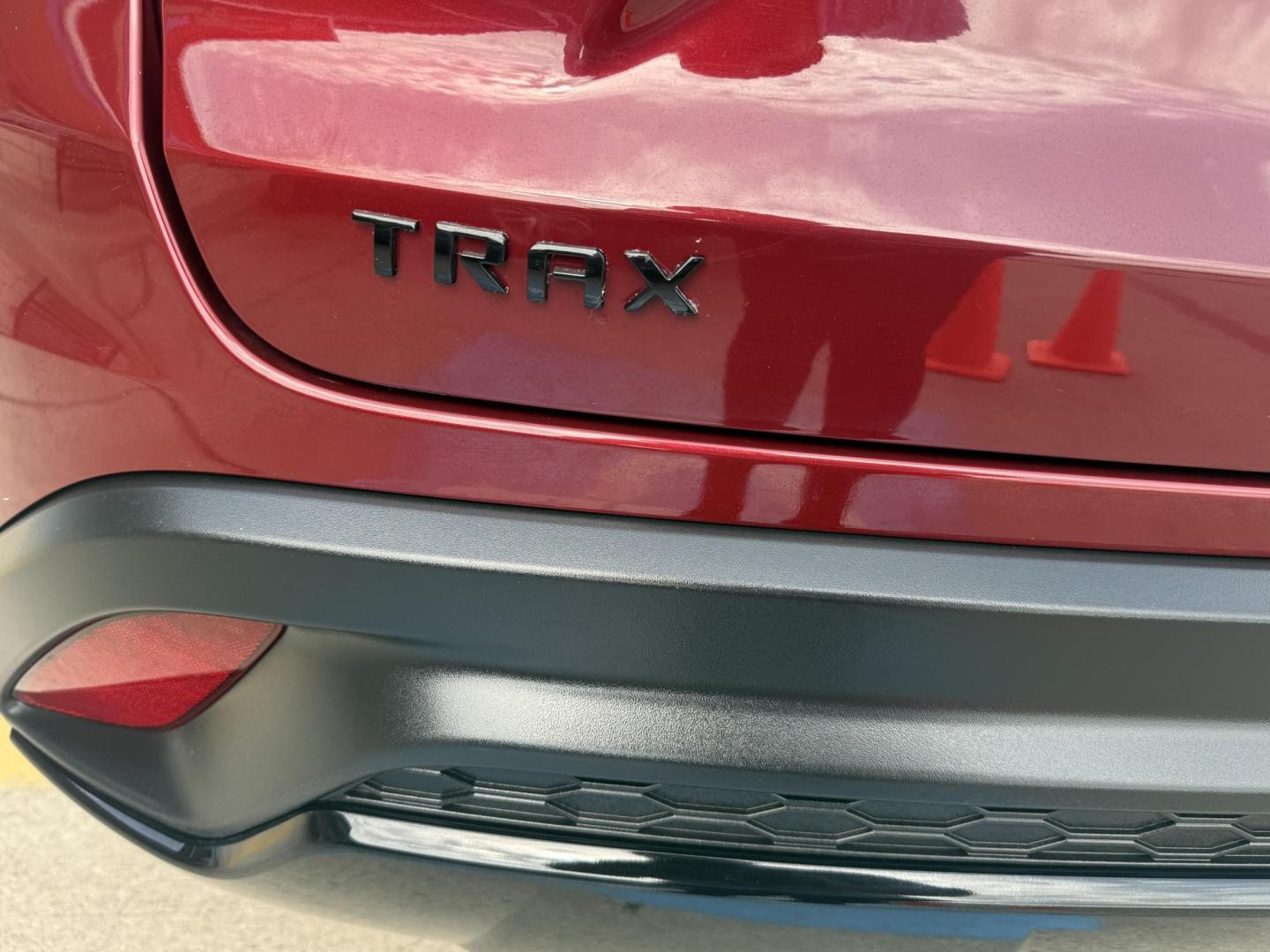 2024 /Jet Black/Gray w/Red Accents Chevrolet Trax 82597 (KL77LGE23RC) with an 1.2L L3 TURBO engine, 6-Speed Automatic transmission, located at 2401 E Main St., Grand Prairie, TX, 75050, (972) 262-4440, 32.748981, -96.969643 - Photo#13