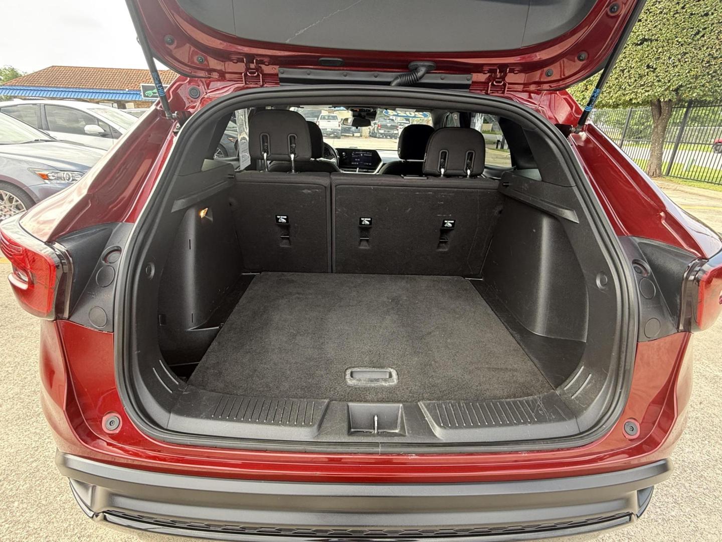 2024 /Jet Black/Gray w/Red Accents Chevrolet Trax 82597 (KL77LGE23RC) with an 1.2L L3 TURBO engine, 6-Speed Automatic transmission, located at 2401 E Main St., Grand Prairie, TX, 75050, (972) 262-4440, 32.748981, -96.969643 - Photo#25