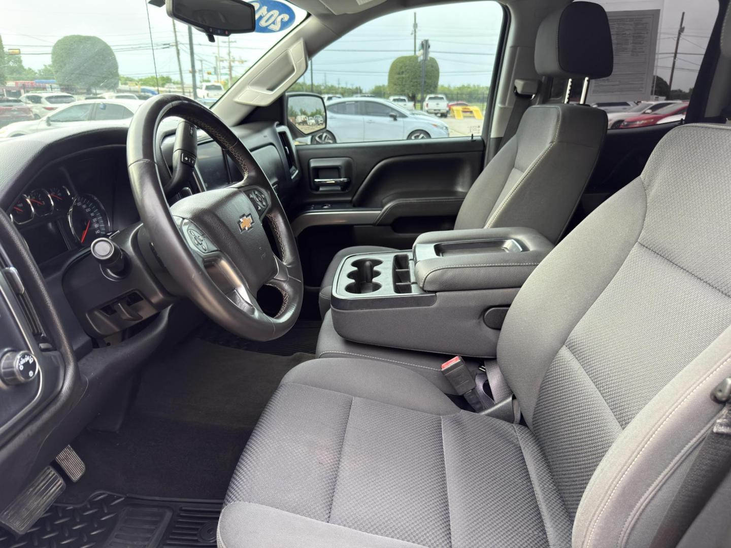 2018 Silver Ice Metallic /Cocoa/Dune, cloth Dark Ash Seats w/Jet Black Inter Chevrolet Silverado 1500 59704 (1GCRCREC8JZ) with an 5.3L V8 OHV 16V engine, 6-Speed Automatic transmission, located at 2401 E Main St., Grand Prairie, TX, 75050, (972) 262-4440, 32.748981, -96.969643 - Photo#1
