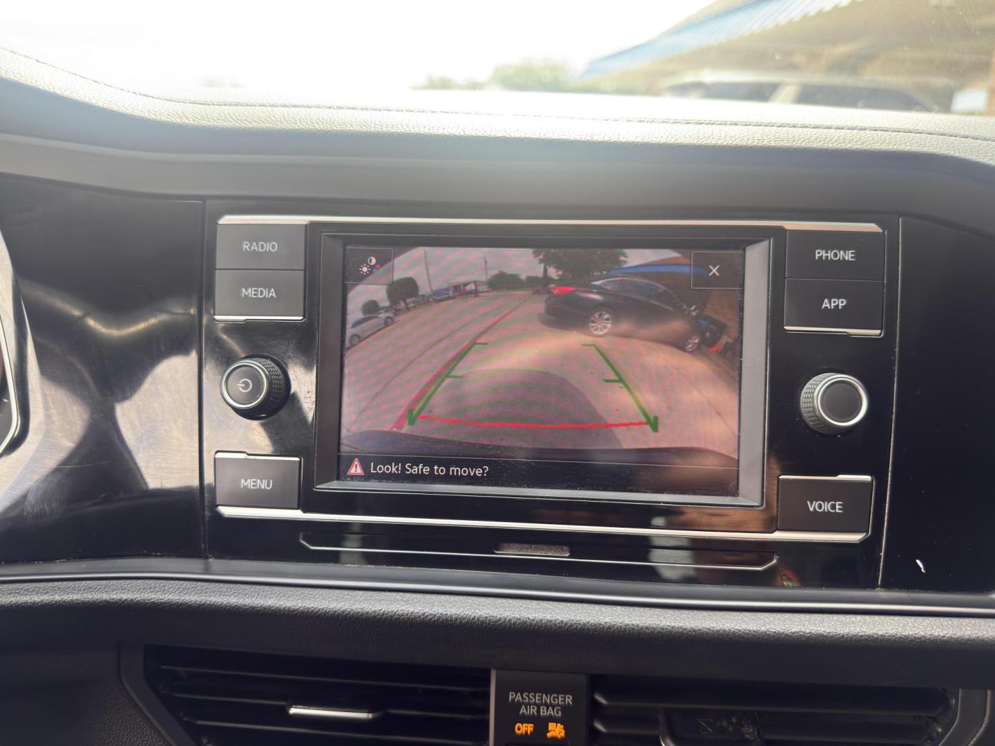 2020 Black Uni /Storm Gray, cloth Titan Black, cloth Volkswagen Jetta 73274 (3VWCB7BU3LM) with an 1.4L L4 DOHC 16V engine, 8-Speed Automatic transmission, located at 2401 E Main St., Grand Prairie, TX, 75050, (972) 262-4440, 32.748981, -96.969643 - Photo#19