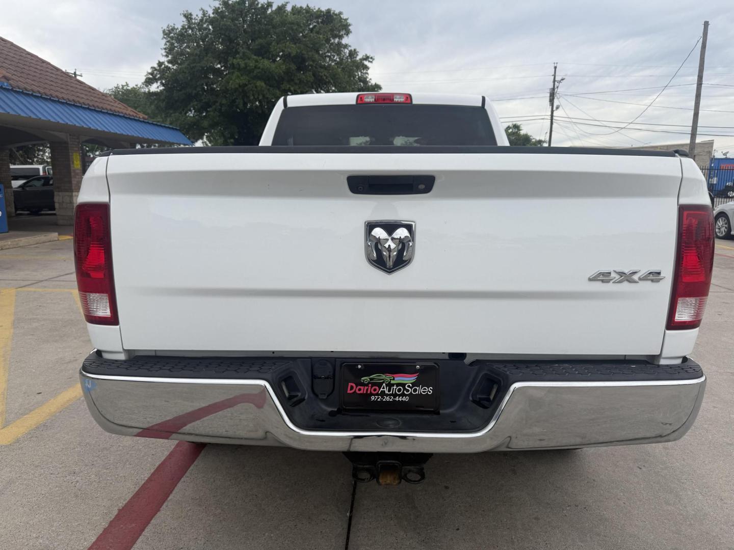 2016 Bright White Clear Coat /Black/Diesel Gray, cloth Black/Diesel Gray, vinyl RAM 1500 53809 (1C6RR7ST4GS) with an 5.7L V8 OHV 16V engine, 8-Speed Automatic transmission, located at 2401 E Main St., Grand Prairie, TX, 75050, (972) 262-4440, 32.748981, -96.969643 - Photo#16