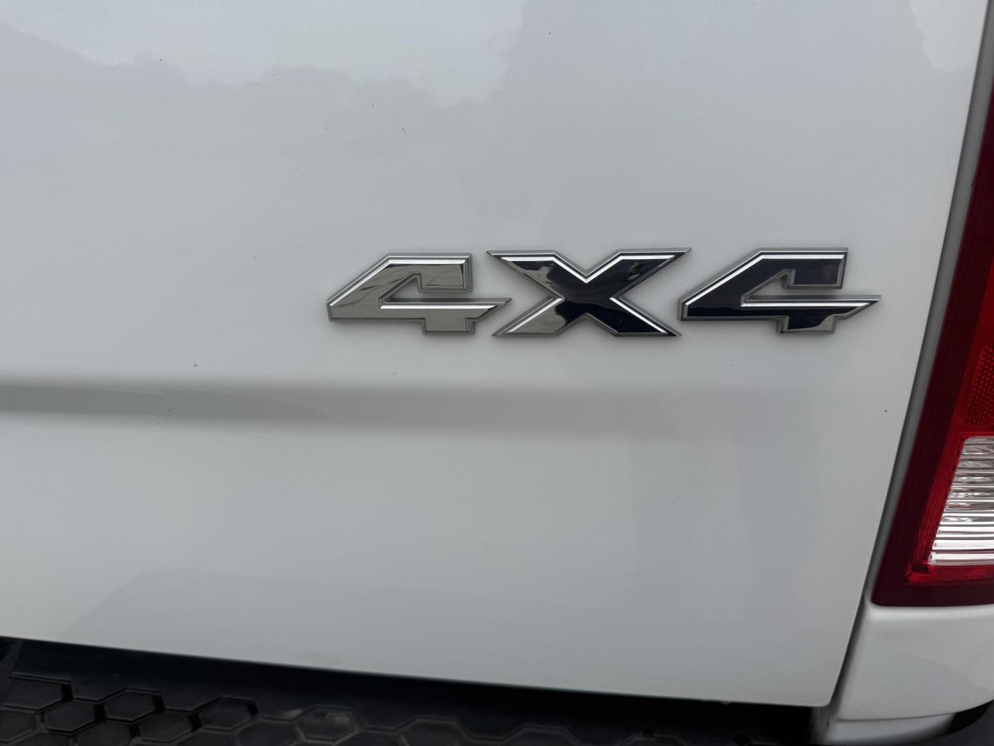 2016 Bright White Clear Coat /Black/Diesel Gray, cloth Black/Diesel Gray, vinyl RAM 1500 53809 (1C6RR7ST4GS) with an 5.7L V8 OHV 16V engine, 8-Speed Automatic transmission, located at 2401 E Main St., Grand Prairie, TX, 75050, (972) 262-4440, 32.748981, -96.969643 - Photo#28