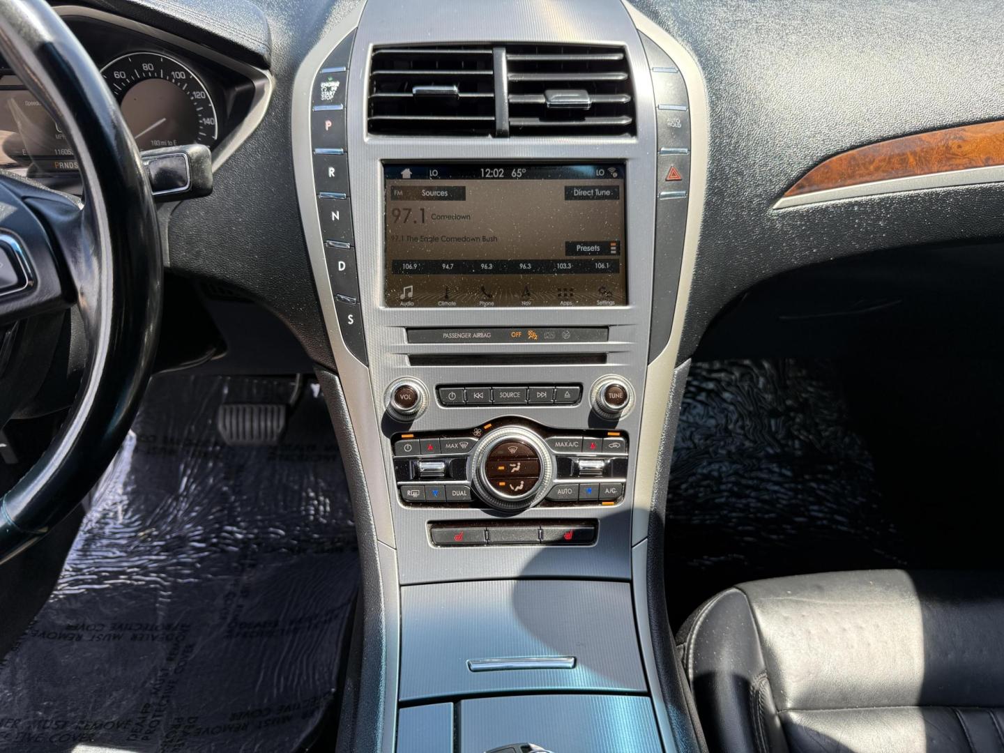 2018 Black Velvet /Cappuccino, leather Ebony, leather Lincoln MKZ 59370 (3LN6L5C95JR) with an 2.0L L4 DOHC 16V engine, 6-Speed Automatic transmission, located at 2401 E Main St., Grand Prairie, TX, 75050, (972) 262-4440, 32.748981, -96.969643 - Photo#15