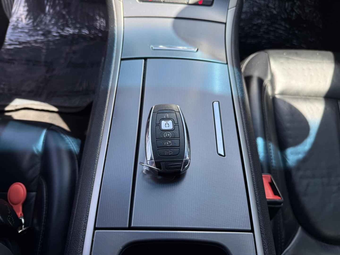 2018 Black Velvet /Cappuccino, leather Ebony, leather Lincoln MKZ 59370 (3LN6L5C95JR) with an 2.0L L4 DOHC 16V engine, 6-Speed Automatic transmission, located at 2401 E Main St., Grand Prairie, TX, 75050, (972) 262-4440, 32.748981, -96.969643 - Photo#17