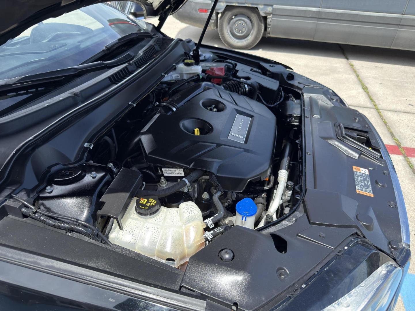 2018 Black Velvet /Cappuccino, leather Ebony, leather Lincoln MKZ 59370 (3LN6L5C95JR) with an 2.0L L4 DOHC 16V engine, 6-Speed Automatic transmission, located at 2401 E Main St., Grand Prairie, TX, 75050, (972) 262-4440, 32.748981, -96.969643 - Photo#19