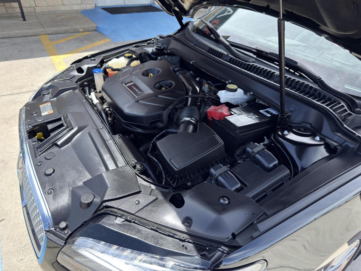 2018 Black Velvet /Cappuccino, leather Ebony, leather Lincoln MKZ 59370 (3LN6L5C95JR) with an 2.0L L4 DOHC 16V engine, 6-Speed Automatic transmission, located at 2401 E Main St., Grand Prairie, TX, 75050, (972) 262-4440, 32.748981, -96.969643 - Photo#21