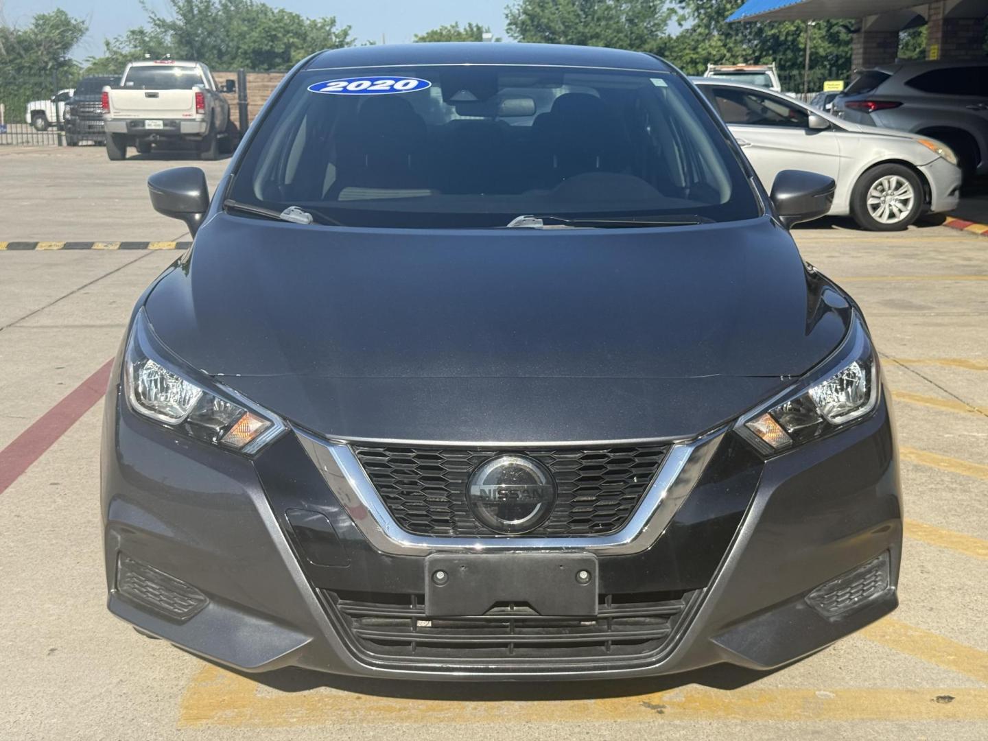 2020 Brilliant Silver Metallic /Graphite, premium cloth Nissan Versa 70760 (3N1CN8EV2LL) with an 1.6L L4 DOHC 16V engine, Continuously Variable Transmission transmission, located at 2401 E Main St., Grand Prairie, TX, 75050, (972) 262-4440, 32.748981, -96.969643 - Photo#14