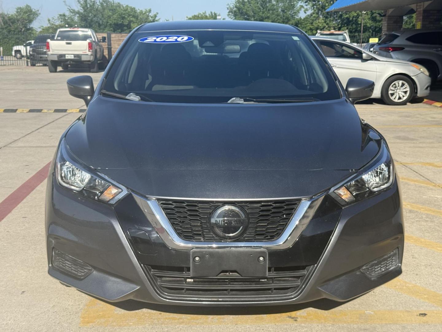 2020 Brilliant Silver Metallic /Graphite, premium cloth Nissan Versa 70760 (3N1CN8EV2LL) with an 1.6L L4 DOHC 16V engine, Continuously Variable Transmission transmission, located at 2401 E Main St., Grand Prairie, TX, 75050, (972) 262-4440, 32.748981, -96.969643 - Photo#15