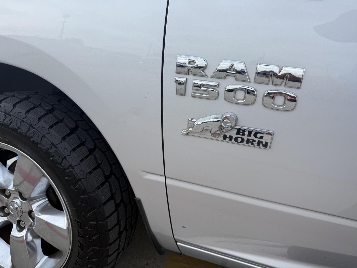 2017 Bright Silver Metallic Clear Coat /Black/Diesel Gray (Fleet), cloth Black/Diesel Gray RAM 1500 55883 (1C6RR7LG2HS) with an 3.6L V6 DOHC 24V FFV engine, 8-Speed Automatic transmission, located at 2401 E Main St., Grand Prairie, TX, 75050, (972) 262-4440, 32.748981, -96.969643 - Photo#8