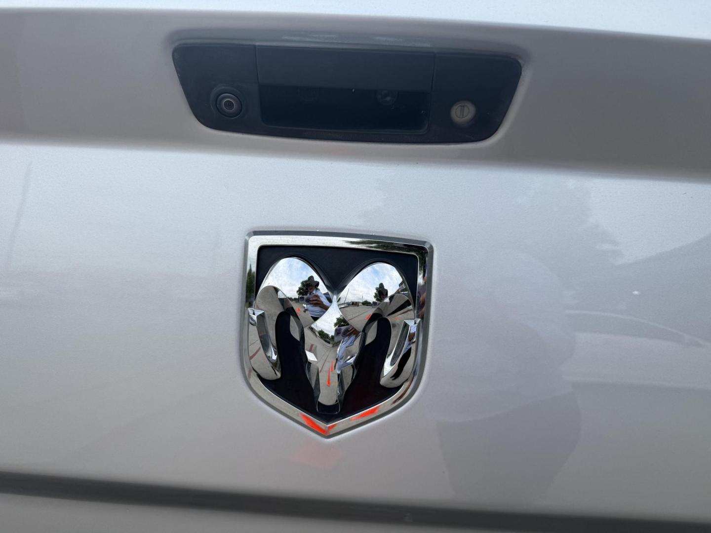 2017 Bright Silver Metallic Clear Coat /Black/Diesel Gray (Fleet), cloth Black/Diesel Gray RAM 1500 55883 (1C6RR7LG2HS) with an 3.6L V6 DOHC 24V FFV engine, 8-Speed Automatic transmission, located at 2401 E Main St., Grand Prairie, TX, 75050, (972) 262-4440, 32.748981, -96.969643 - Photo#11