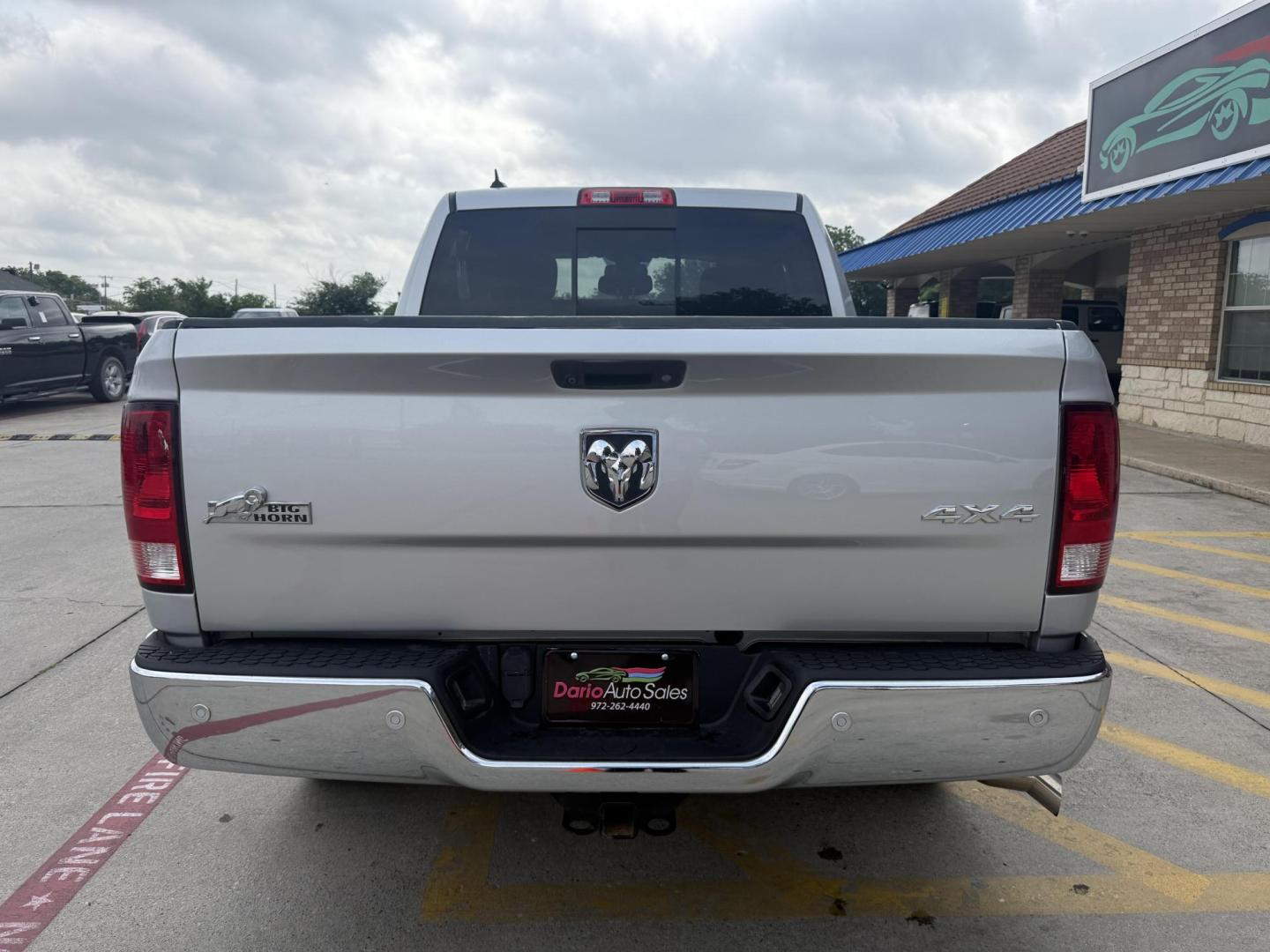 2017 Bright Silver Metallic Clear Coat /Black/Diesel Gray (Fleet), cloth Black/Diesel Gray RAM 1500 55883 (1C6RR7LG2HS) with an 3.6L V6 DOHC 24V FFV engine, 8-Speed Automatic transmission, located at 2401 E Main St., Grand Prairie, TX, 75050, (972) 262-4440, 32.748981, -96.969643 - Photo#18