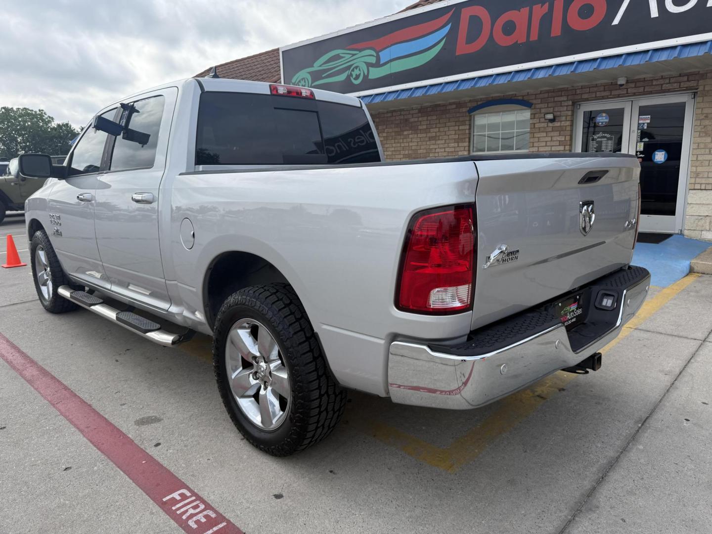 2017 Bright Silver Metallic Clear Coat /Black/Diesel Gray (Fleet), cloth Black/Diesel Gray RAM 1500 55883 (1C6RR7LG2HS) with an 3.6L V6 DOHC 24V FFV engine, 8-Speed Automatic transmission, located at 2401 E Main St., Grand Prairie, TX, 75050, (972) 262-4440, 32.748981, -96.969643 - Photo#20