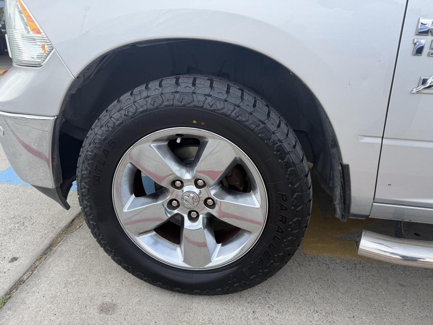 2017 Bright Silver Metallic Clear Coat /Black/Diesel Gray (Fleet), cloth Black/Diesel Gray RAM 1500 55883 (1C6RR7LG2HS) with an 3.6L V6 DOHC 24V FFV engine, 8-Speed Automatic transmission, located at 2401 E Main St., Grand Prairie, TX, 75050, (972) 262-4440, 32.748981, -96.969643 - Photo#25