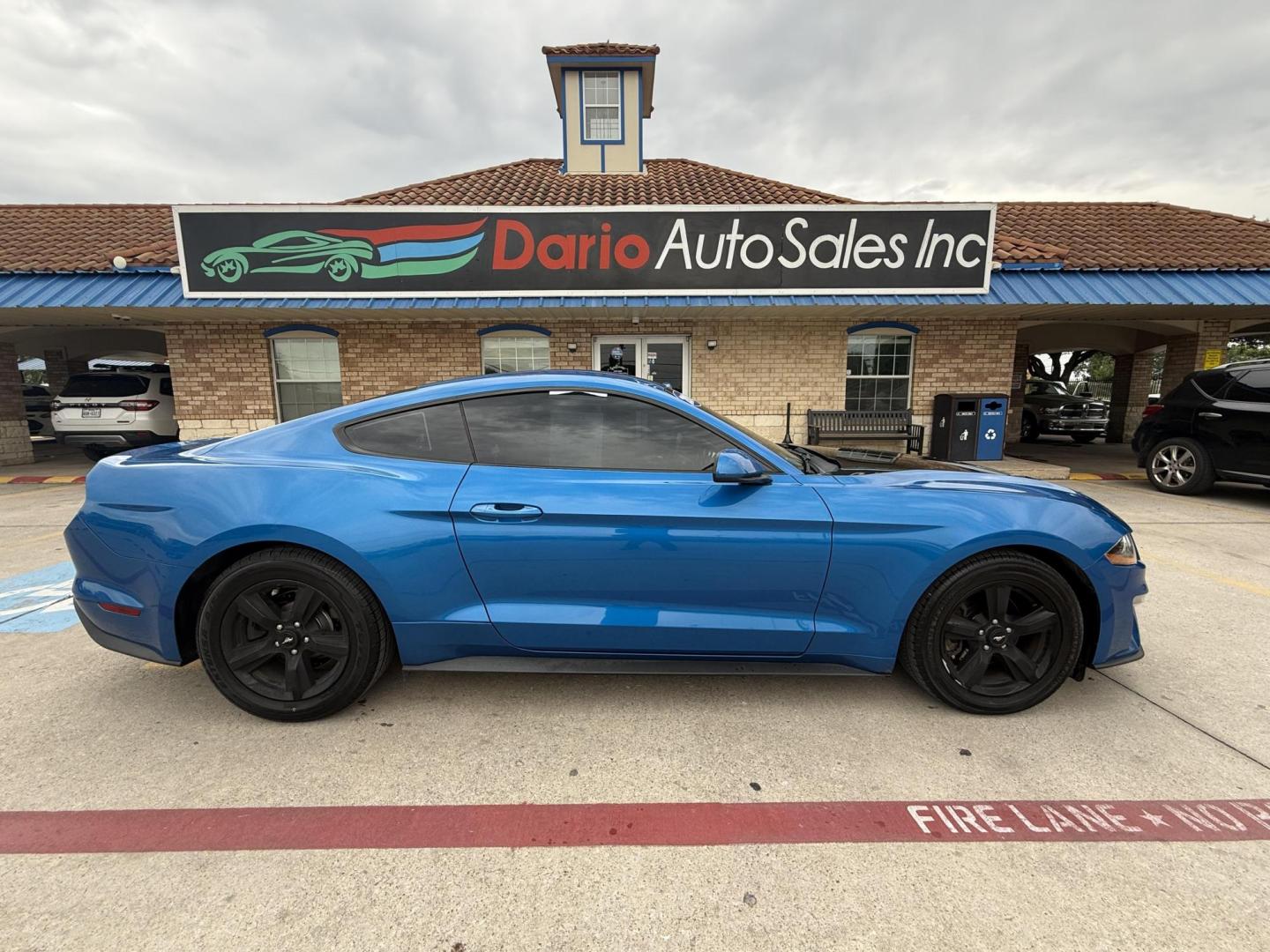 2019 Kona Blue Metallic /Dark Ceramic, cloth Ebony, cloth Ford Mustang 62549 (1FA6P8THXK5) with an 2.3L L4 DOHC 16V engine, 6-Speed Automatic6-Speed Manual transmission, located at 2401 E Main St., Grand Prairie, TX, 75050, (972) 262-4440, 32.748981, -96.969643 - Photo#16