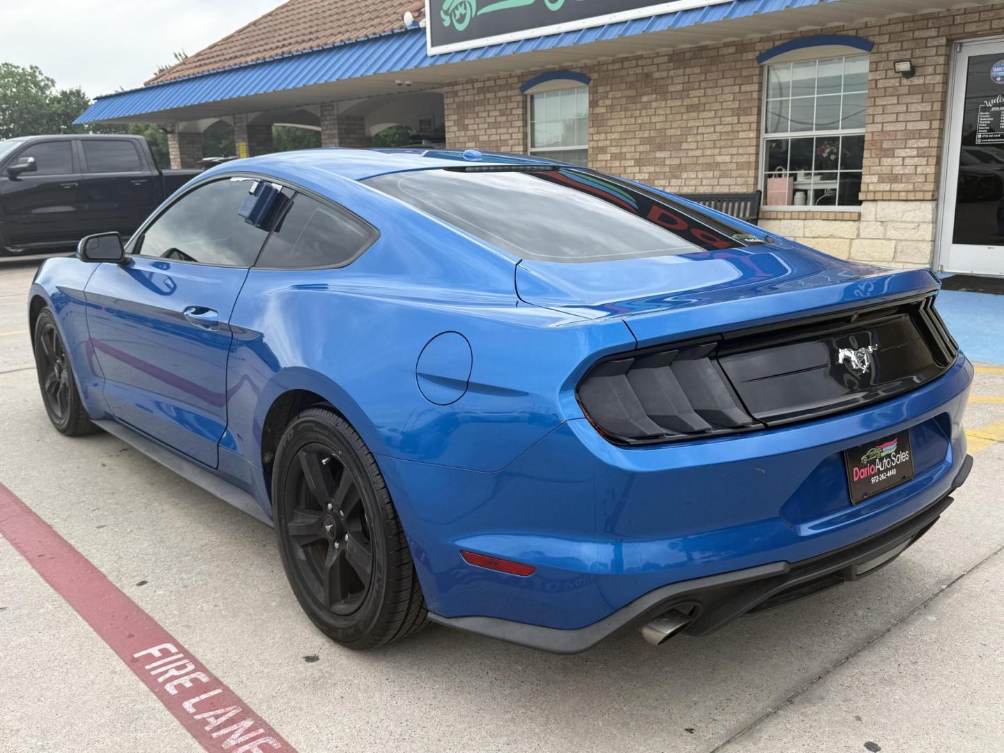 2019 Kona Blue Metallic /Dark Ceramic, cloth Ebony, cloth Ford Mustang 62549 (1FA6P8THXK5) with an 2.3L L4 DOHC 16V engine, 6-Speed Automatic6-Speed Manual transmission, located at 2401 E Main St., Grand Prairie, TX, 75050, (972) 262-4440, 32.748981, -96.969643 - Photo#27