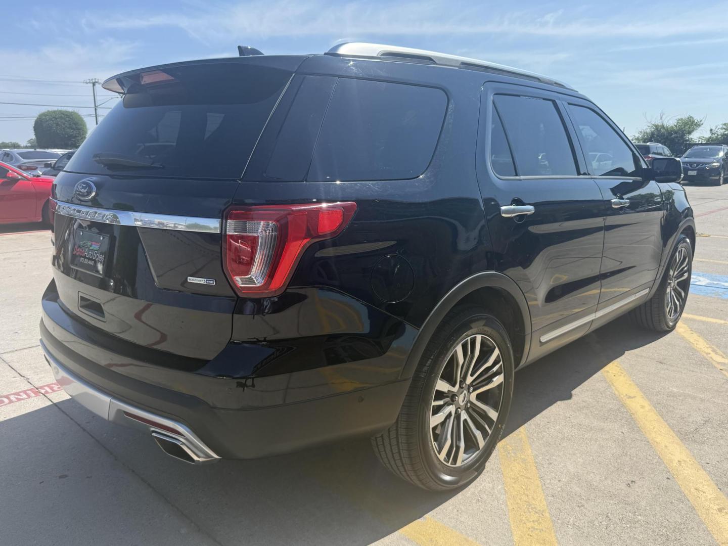 2016 Absolute Black /Medium Soft Ceramic, premium leather Ford Explorer 51920 (1FM5K8HT6GG) with an 3.5L V6 DOHC 24V engine, 6-Speed Automatic transmission, located at 2401 E Main St., Grand Prairie, TX, 75050, (972) 262-4440, 32.748981, -96.969643 - Photo#20