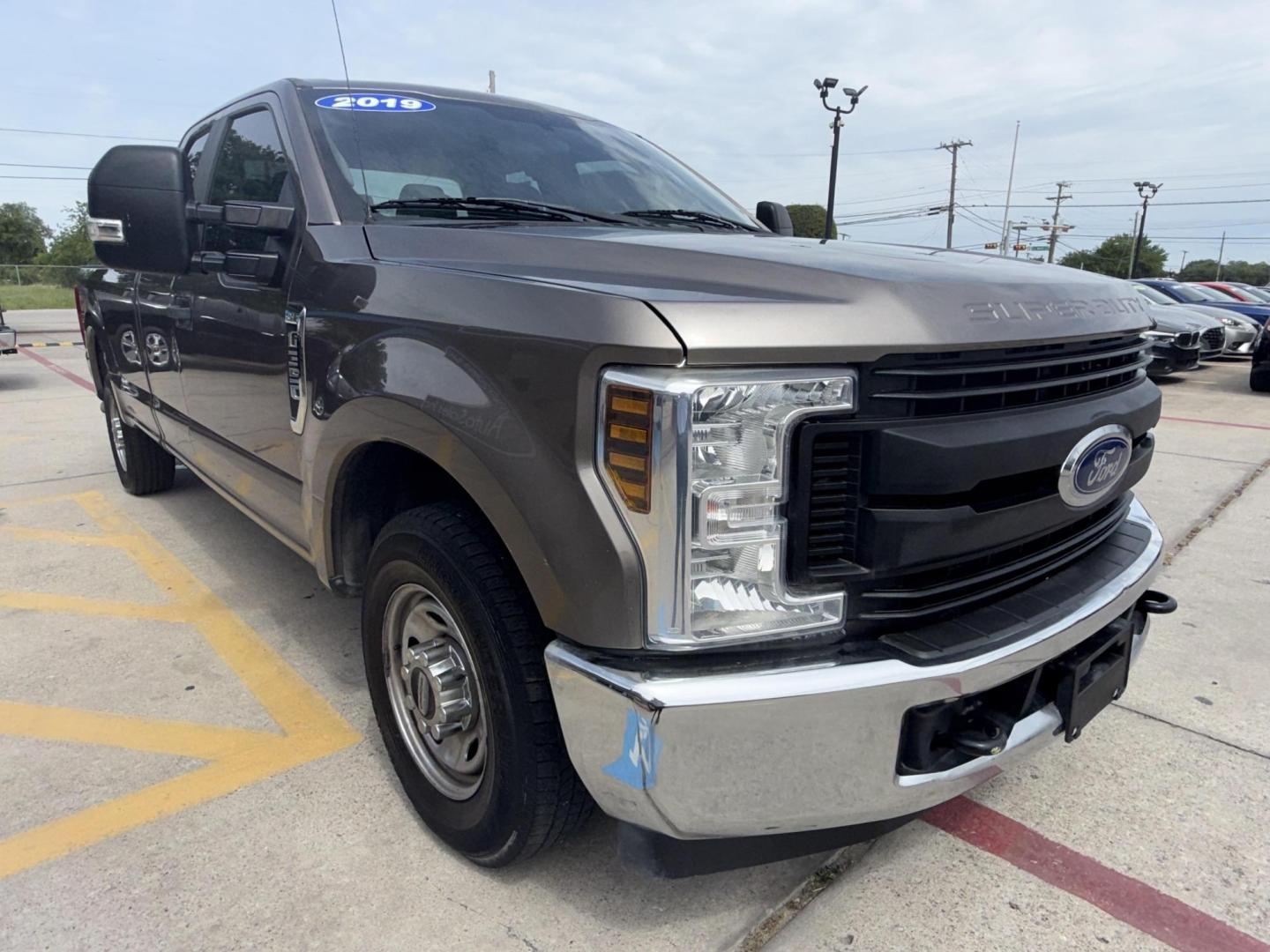 2019 Silver Spruce /Medium Earth Gray (Fleet), cloth Medium Earth Gray Ford F-350 SD 62630 (1FT8X3A60KE) with an 6.2L V8 OHV 16V engine, 6-Speed Automatic transmission, located at 2401 E Main St., Grand Prairie, TX, 75050, (972) 262-4440, 32.748981, -96.969643 - Photo#1