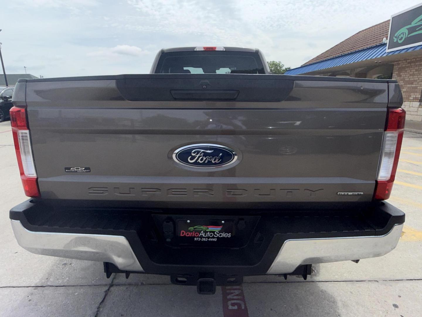 2019 Silver Spruce /Medium Earth Gray (Fleet), cloth Medium Earth Gray Ford F-350 SD 62630 (1FT8X3A60KE) with an 6.2L V8 OHV 16V engine, 6-Speed Automatic transmission, located at 2401 E Main St., Grand Prairie, TX, 75050, (972) 262-4440, 32.748981, -96.969643 - Photo#2
