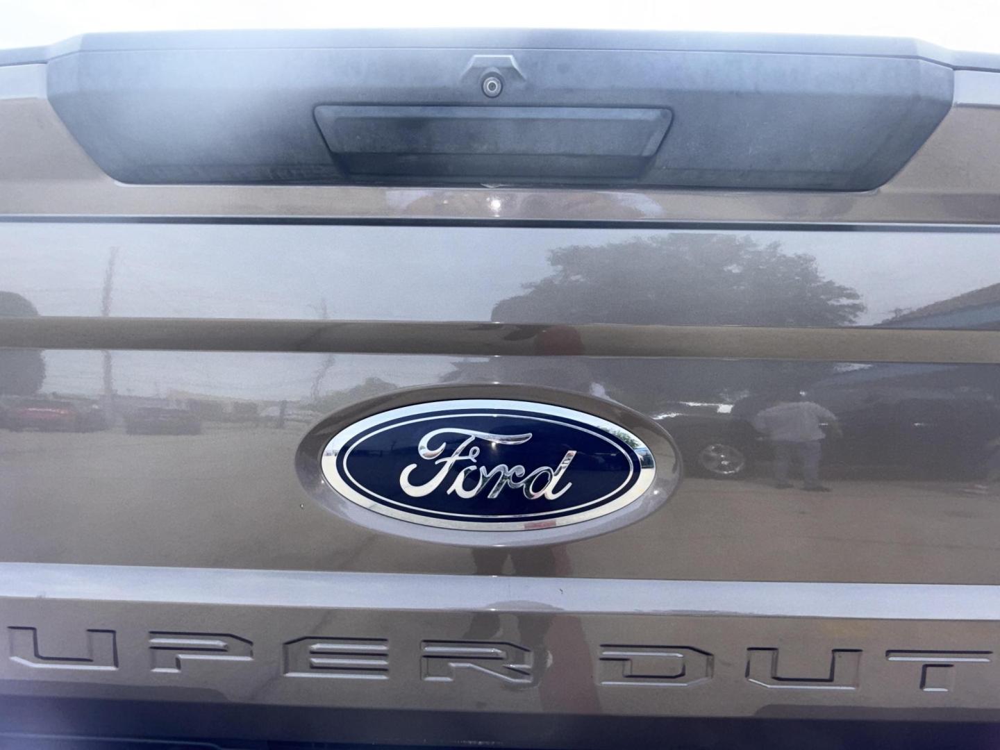 2019 Silver Spruce /Medium Earth Gray (Fleet), cloth Medium Earth Gray Ford F-350 SD 62630 (1FT8X3A60KE) with an 6.2L V8 OHV 16V engine, 6-Speed Automatic transmission, located at 2401 E Main St., Grand Prairie, TX, 75050, (972) 262-4440, 32.748981, -96.969643 - Photo#7