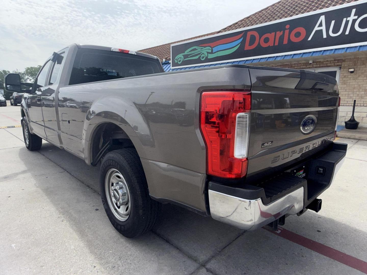 2019 Silver Spruce /Medium Earth Gray (Fleet), cloth Medium Earth Gray Ford F-350 SD 62630 (1FT8X3A60KE) with an 6.2L V8 OHV 16V engine, 6-Speed Automatic transmission, located at 2401 E Main St., Grand Prairie, TX, 75050, (972) 262-4440, 32.748981, -96.969643 - Photo#11