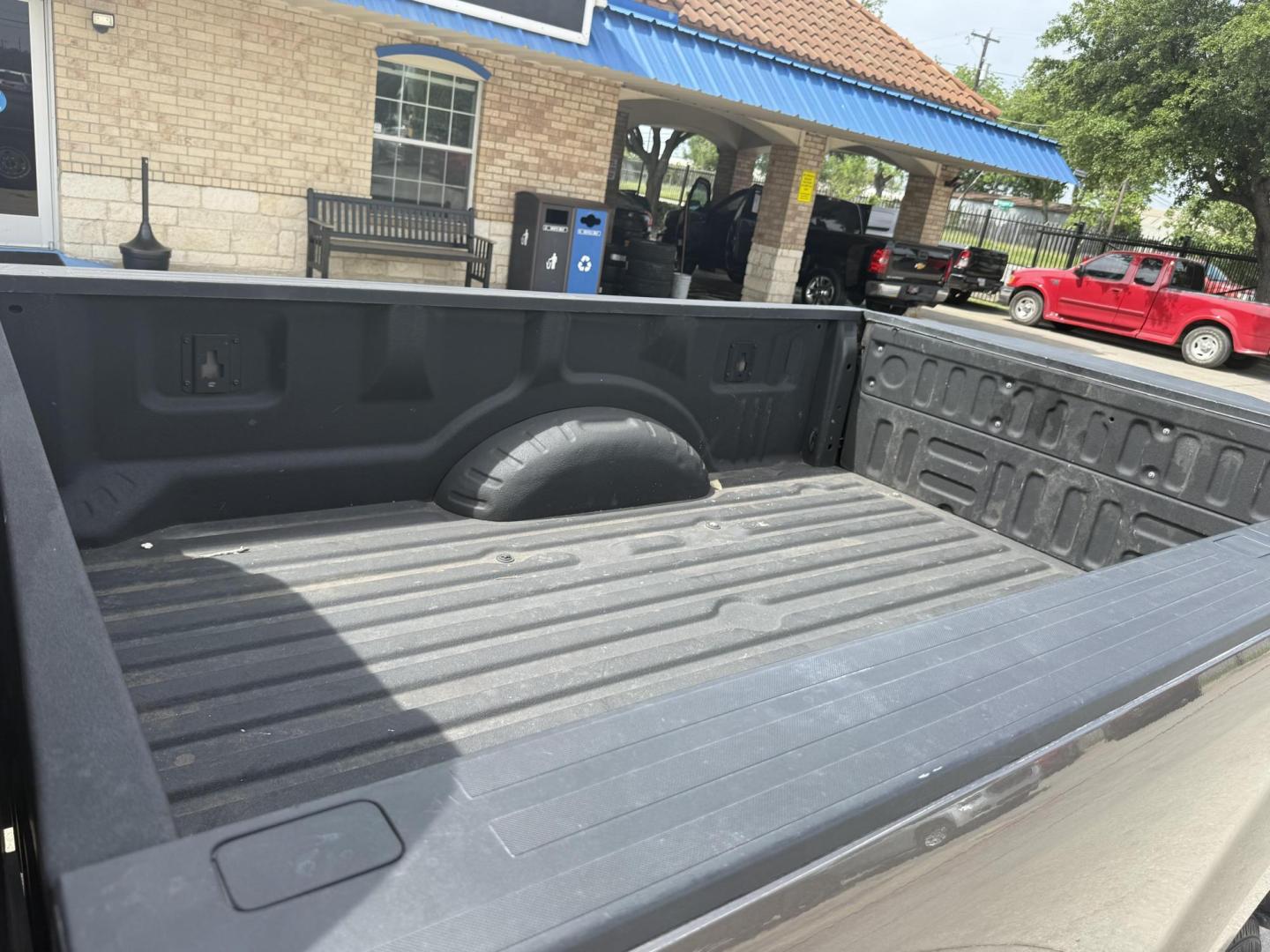 2019 Silver Spruce /Medium Earth Gray (Fleet), cloth Medium Earth Gray Ford F-350 SD 62630 (1FT8X3A60KE) with an 6.2L V8 OHV 16V engine, 6-Speed Automatic transmission, located at 2401 E Main St., Grand Prairie, TX, 75050, (972) 262-4440, 32.748981, -96.969643 - Photo#12