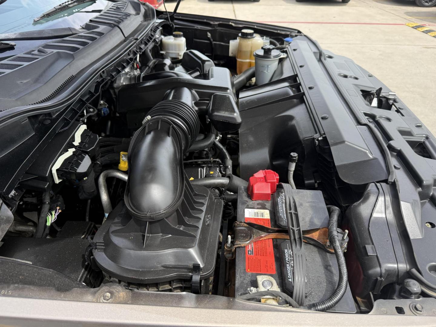 2019 Silver Spruce /Medium Earth Gray (Fleet), cloth Medium Earth Gray Ford F-350 SD 62630 (1FT8X3A60KE) with an 6.2L V8 OHV 16V engine, 6-Speed Automatic transmission, located at 2401 E Main St., Grand Prairie, TX, 75050, (972) 262-4440, 32.748981, -96.969643 - Photo#16