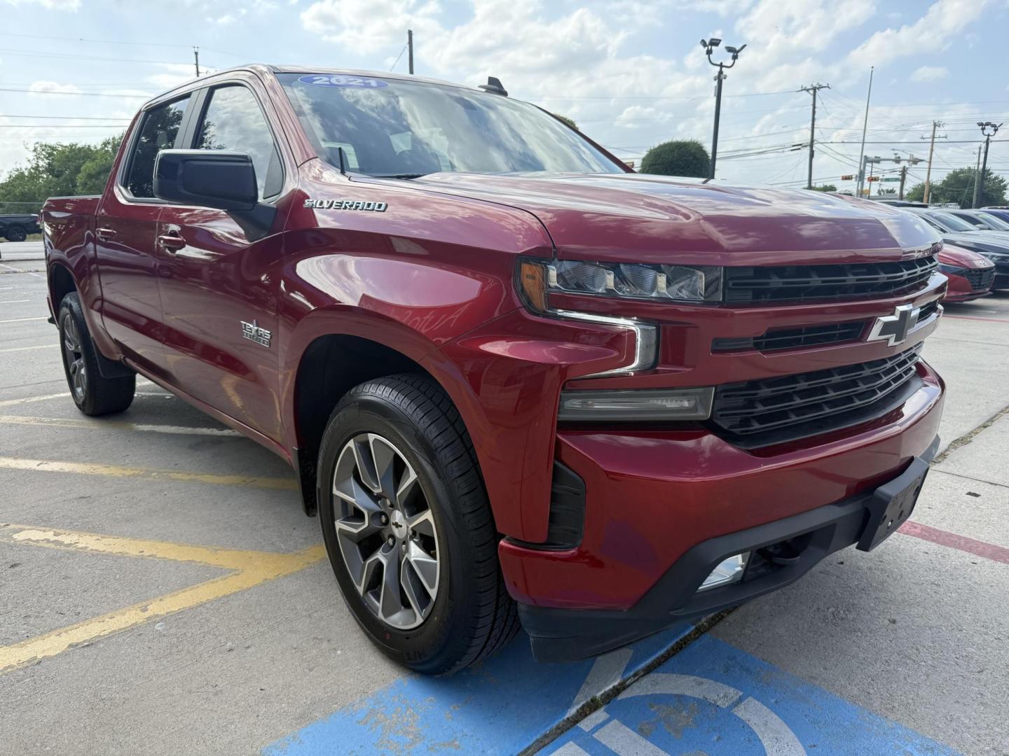 2021 Red Hot /Gideon/Very Dark Atmosphere, cloth Gideon/Very Dar Chevrolet Silverado 1500 74658 (1GCPWDEKXMZ) with an 2.7L L4 DOHC 16V TURBO engine, 6-Speed Automatic transmission, located at 2401 E Main St., Grand Prairie, TX, 75050, (972) 262-4440, 32.748981, -96.969643 - Photo#11